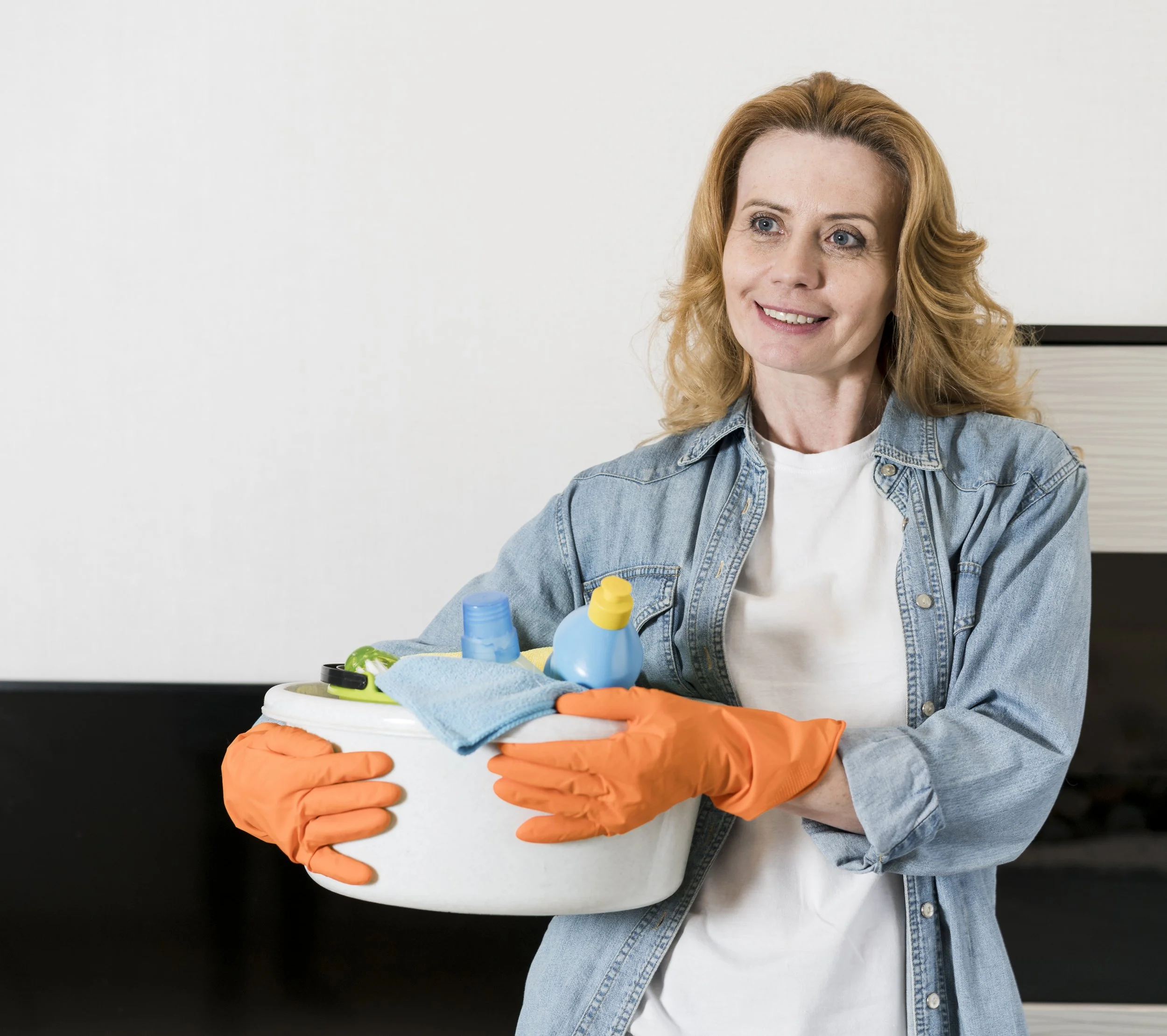 Which Nichoel's Cleaning Package Is Best for a Small Apartment or Quick Touch-Up?