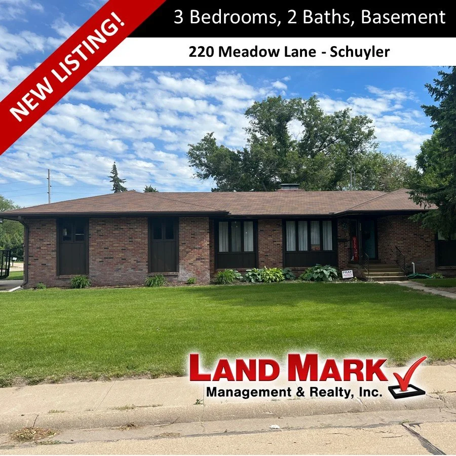 220 Meadow Lane - Schuyler