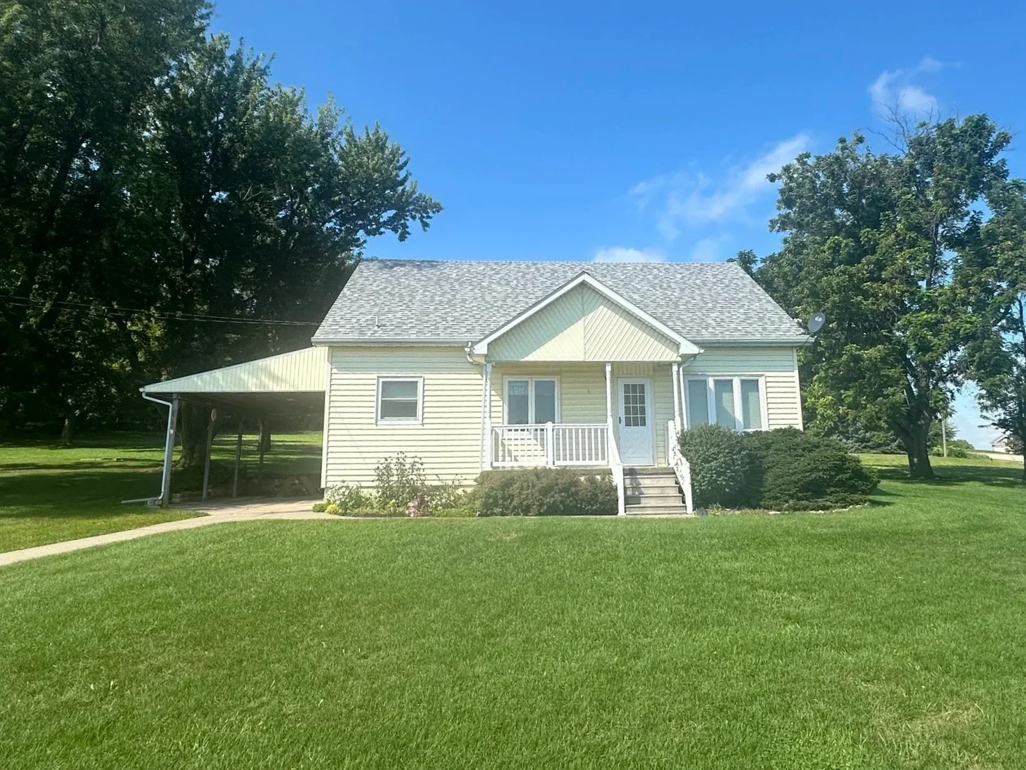 711 Main Street, Howells