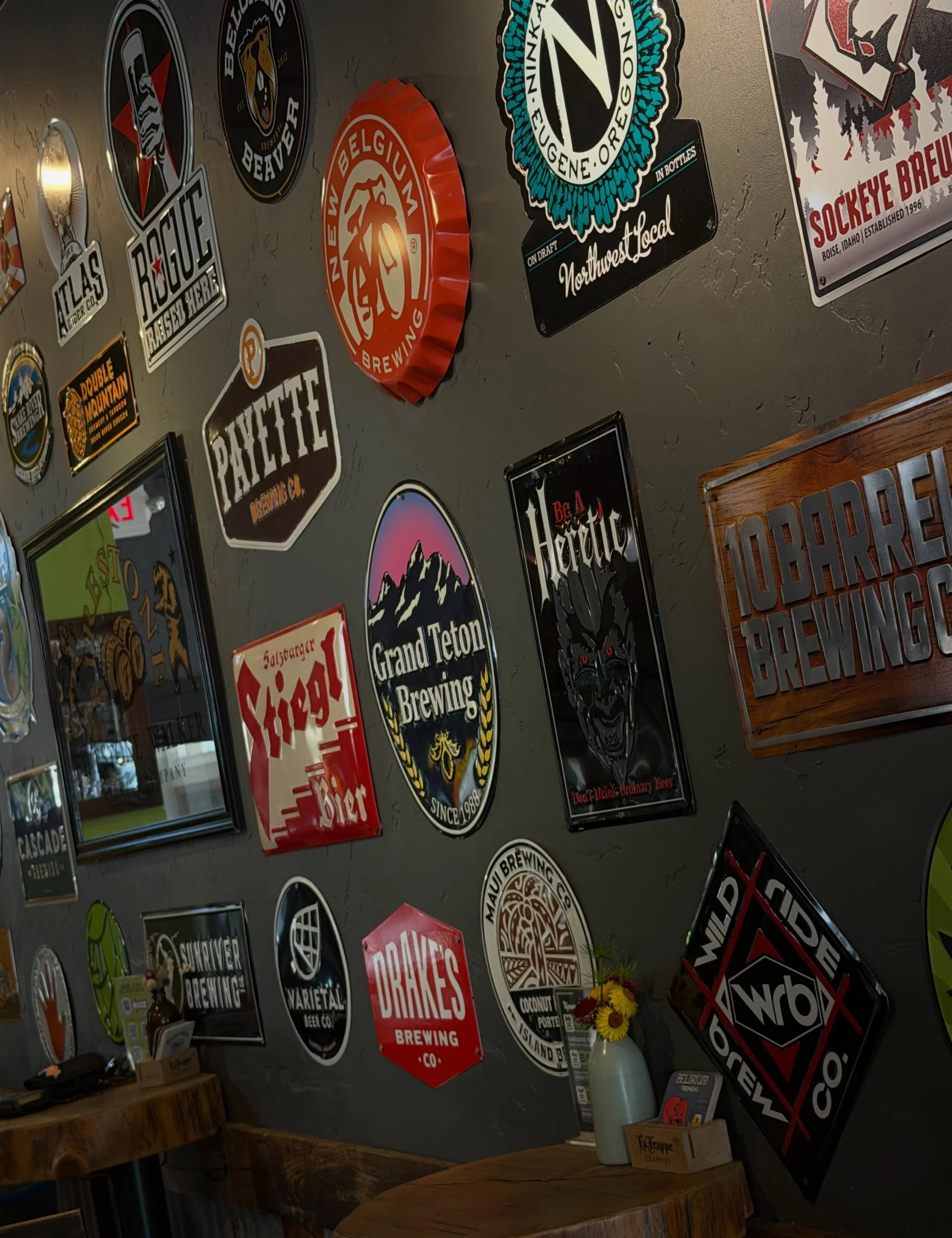 If walls could talk. 🍻

If you are a local you have either walked by or stopped in for a good drink and maybe a round of bingo. Either way you probably already know this one.

Do you know where this is? Drop your guess below. 👀

#downtownnampa #loc