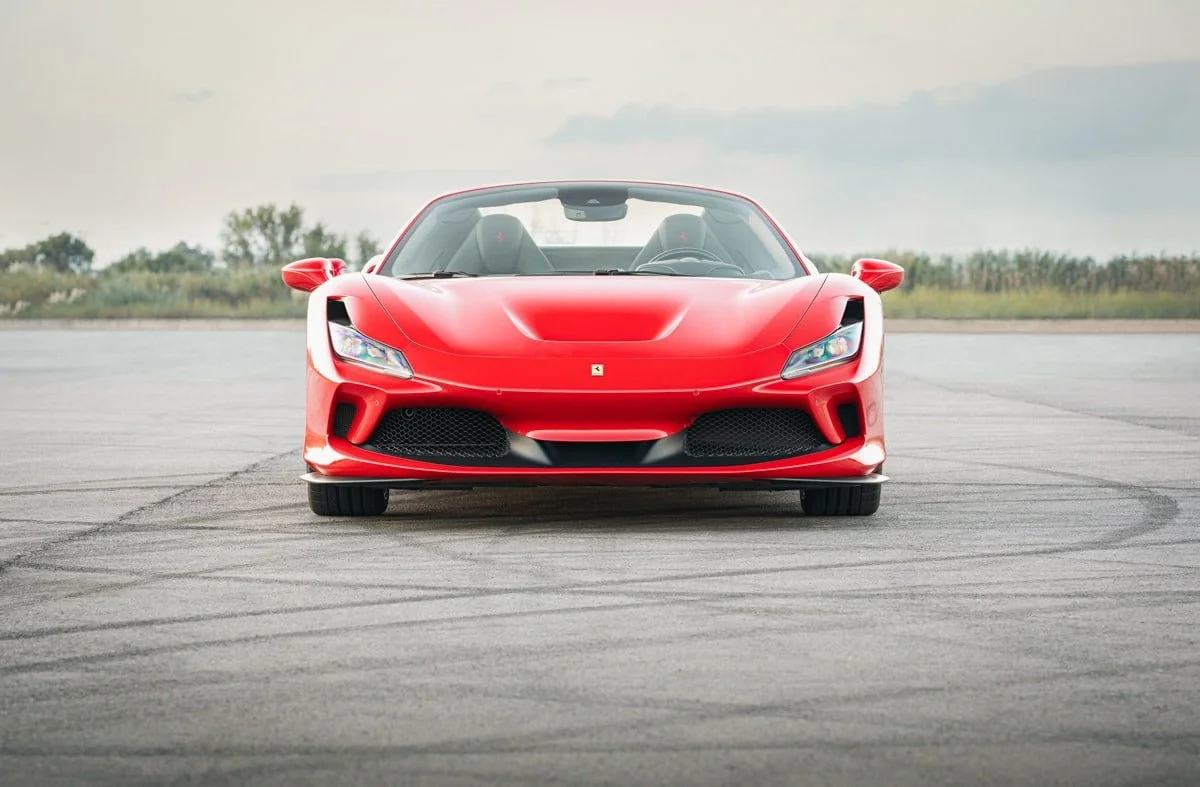 Ferrari F8 Spider rojo 10