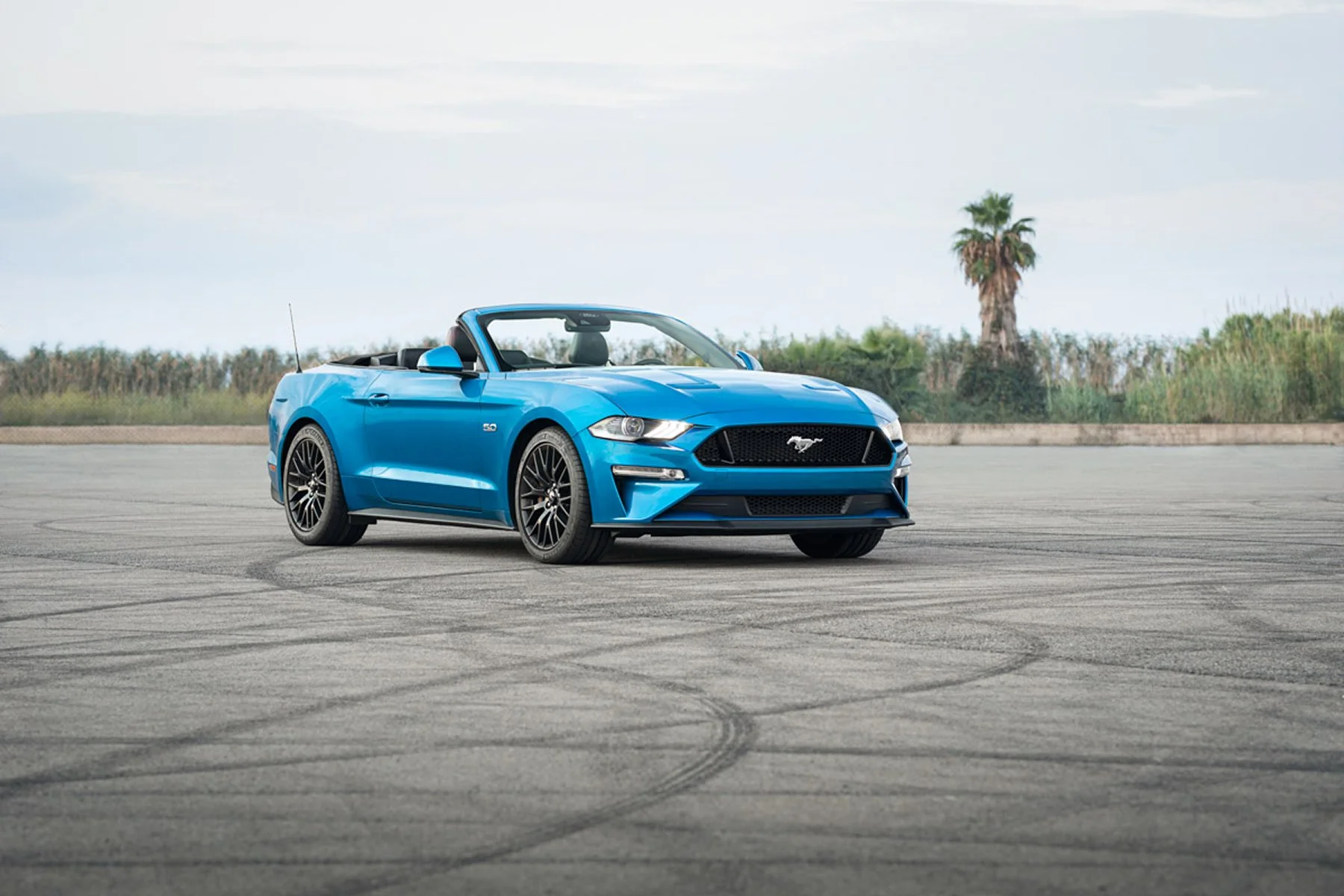 Diseño Ford Mustang GT 5.0 Cabrio