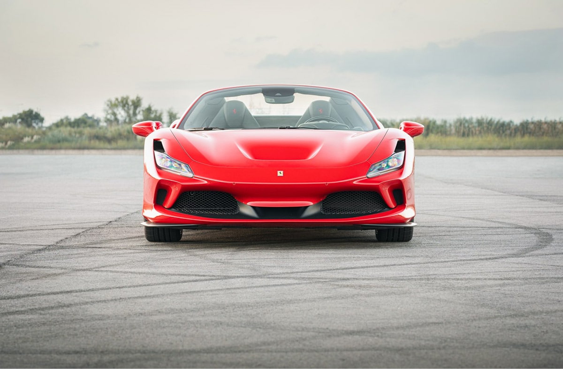 Ferrari F8 Spider rojo 10