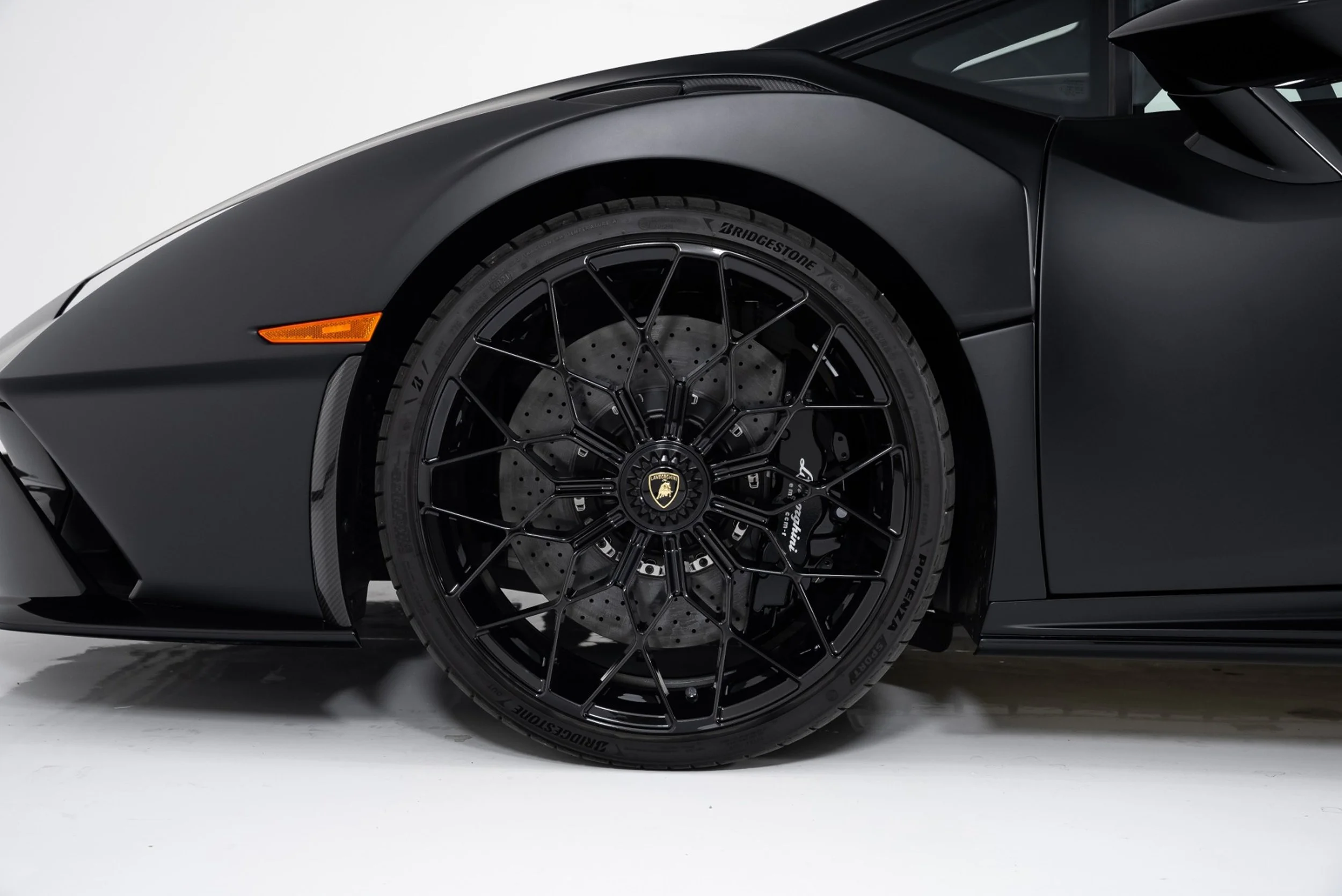 lamborghini-huracan-sto_1