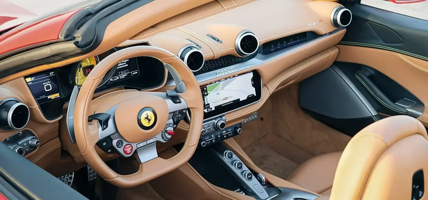 Ferrari Portofino rojo, coche de lujo para alquilar en España