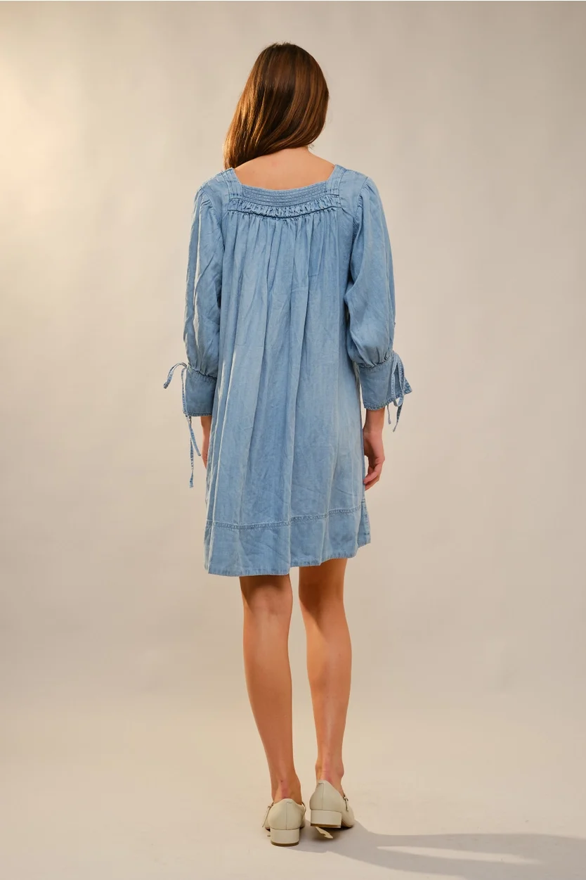 chambray dress2.webp