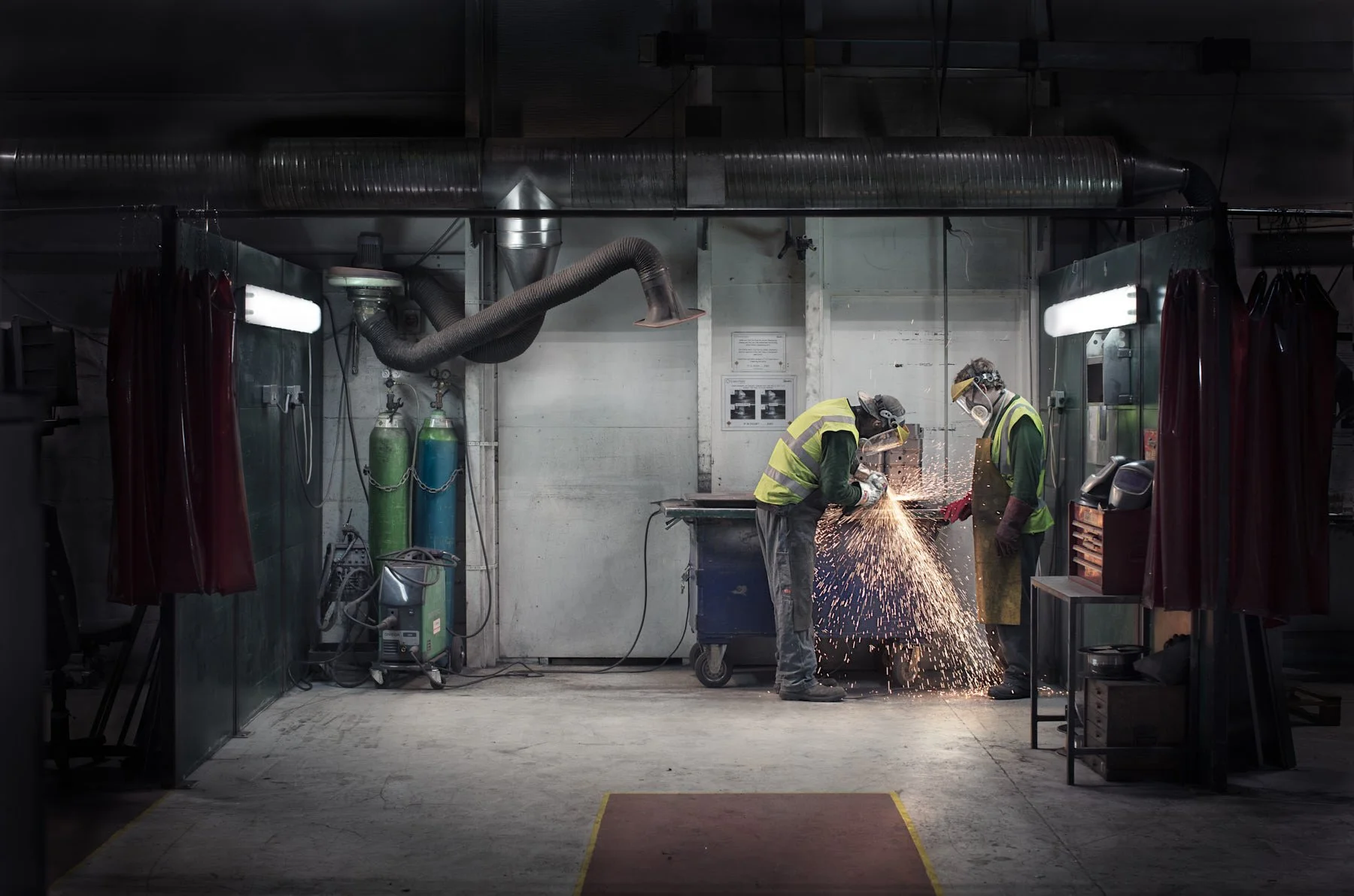 corporate-industrial-photography-engineer-welding-sparks-portrait-factory-at-work-grinding1-Edit.jpg