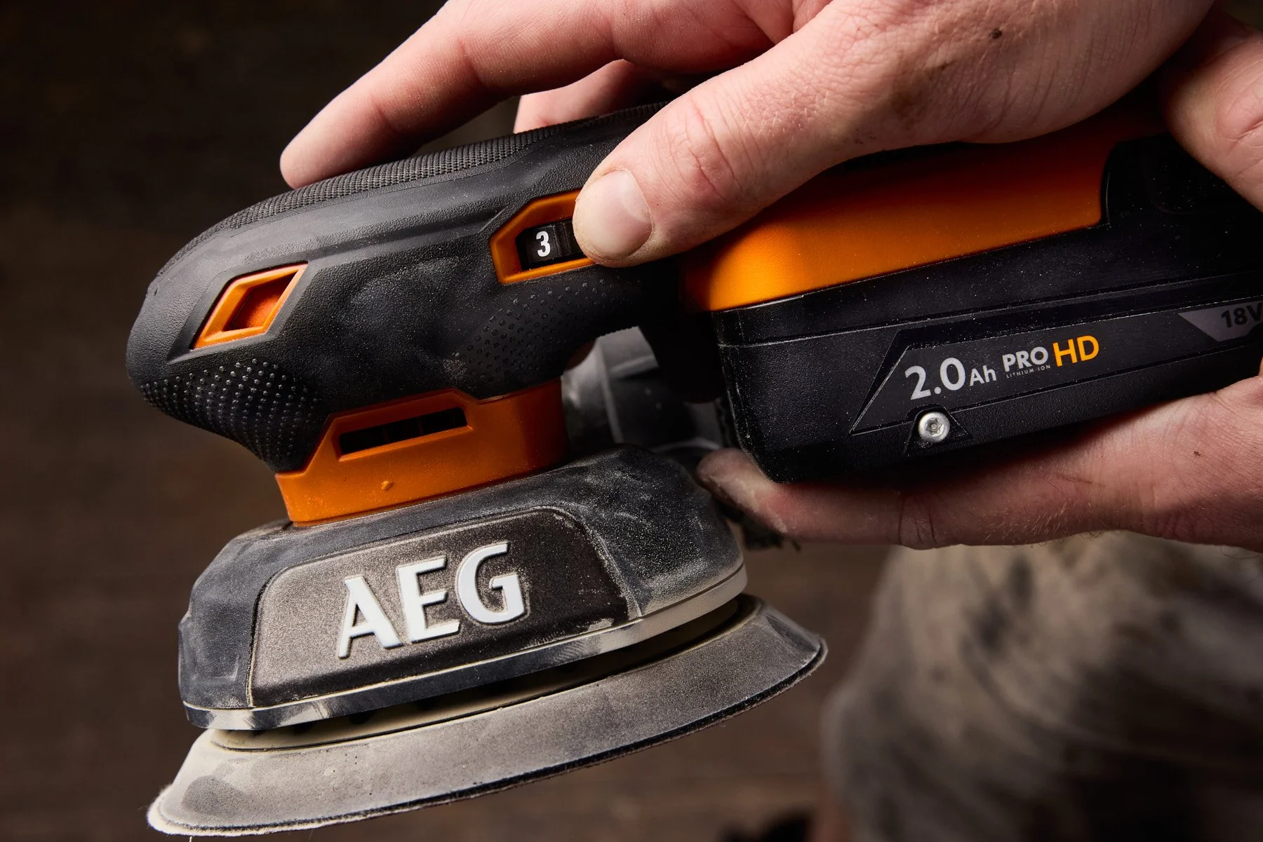 AEG_BEX18-125SBL_CLOSEUP-296low res.jpg