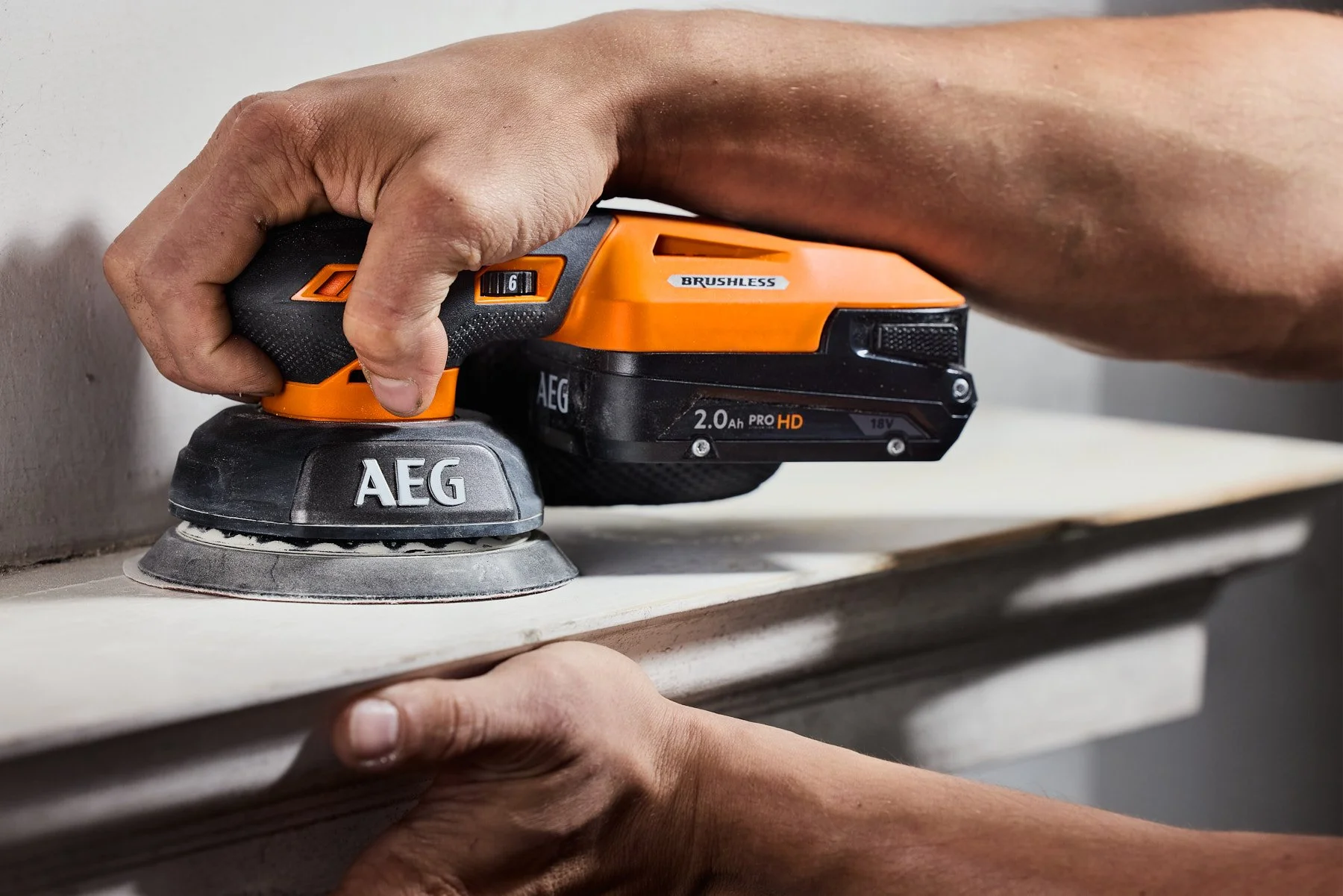 AEG_BFS18SBL_BEX18-125SBL-272low res.jpg