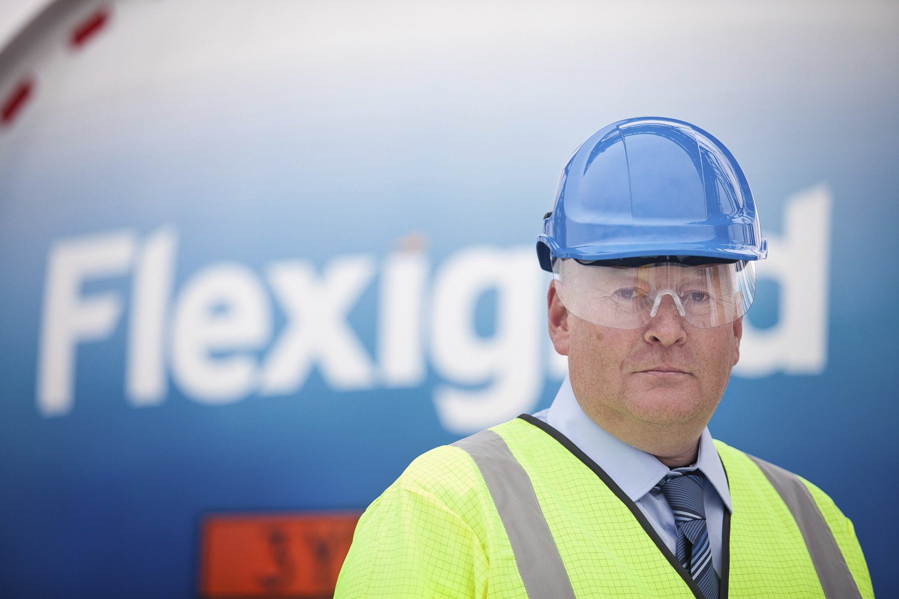 corporate-industrial-photography-portrait-engineer-hard-hat-high-vis.jpg