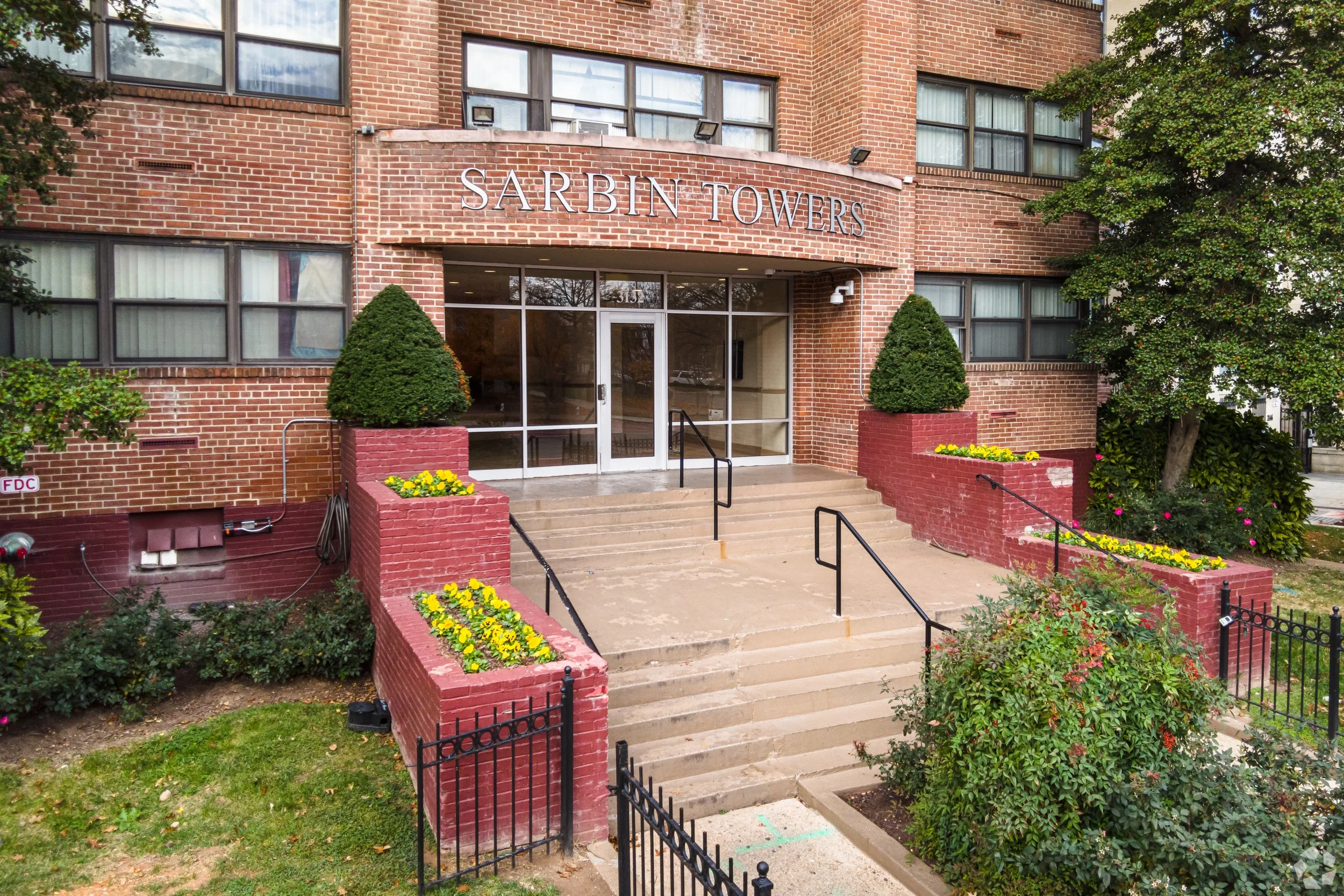 Sarbin-Towers_003.jpg