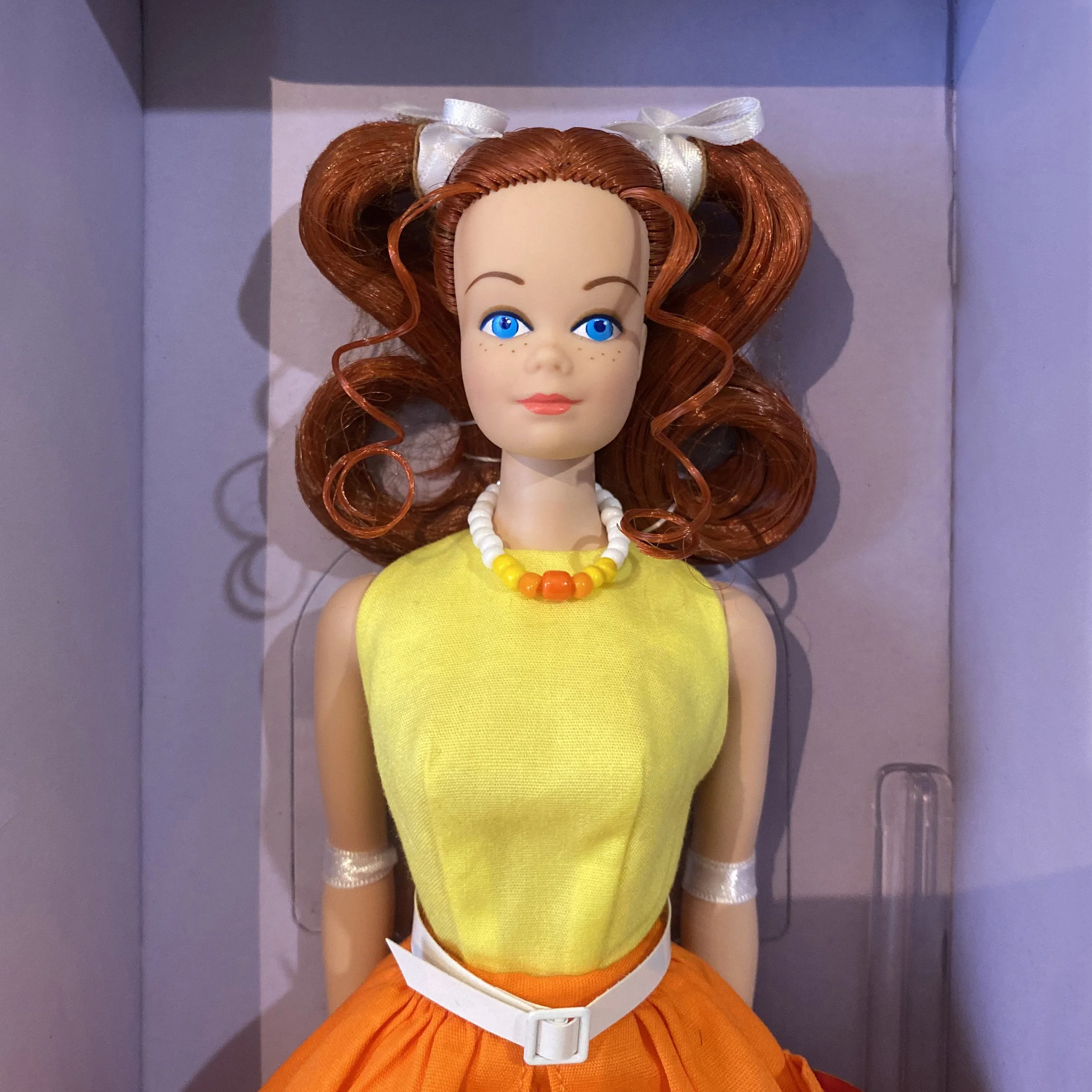 RED.HEAD-BOXED CLOSE 01.jpeg