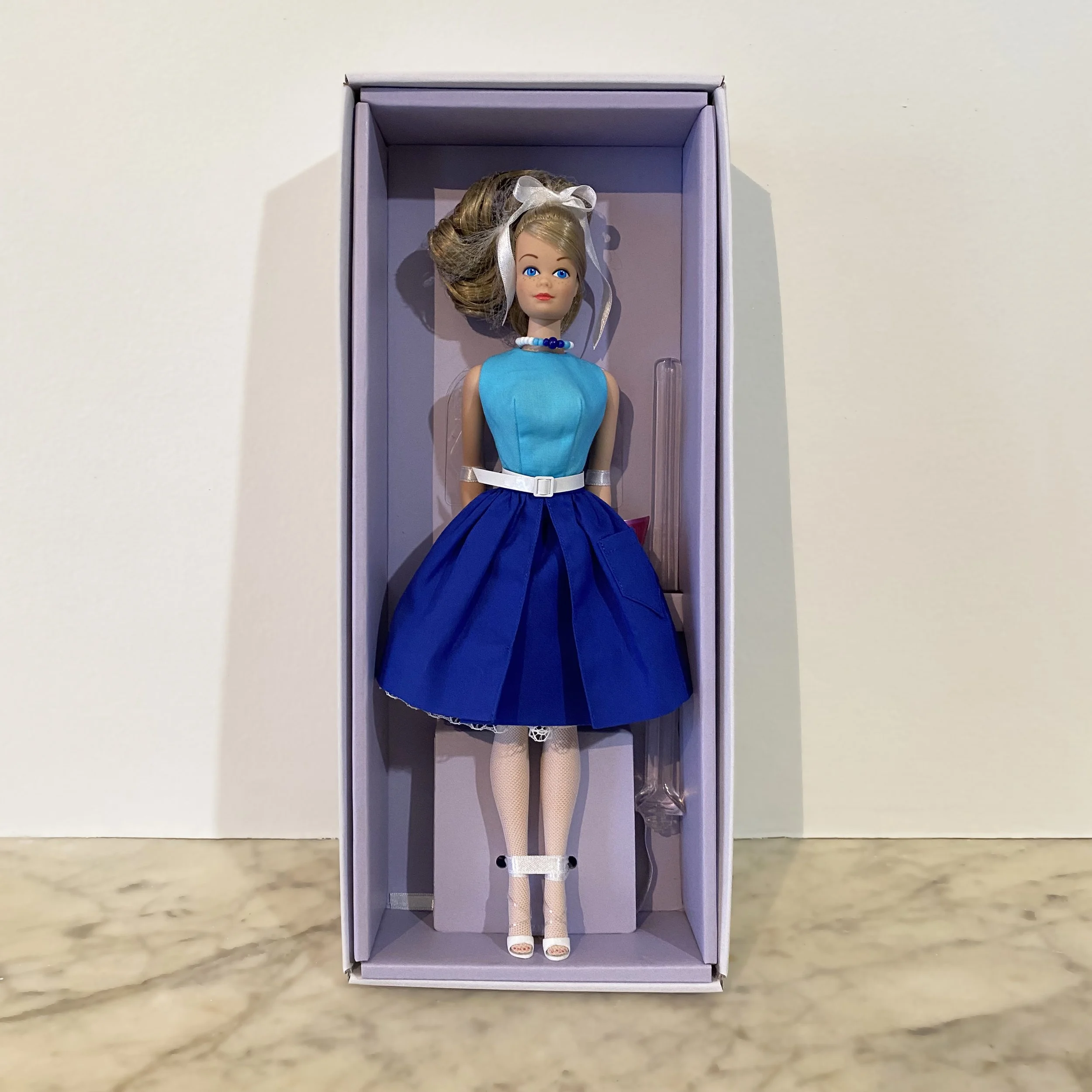 0.BLOND.HEAD-BOXED 05.jpeg