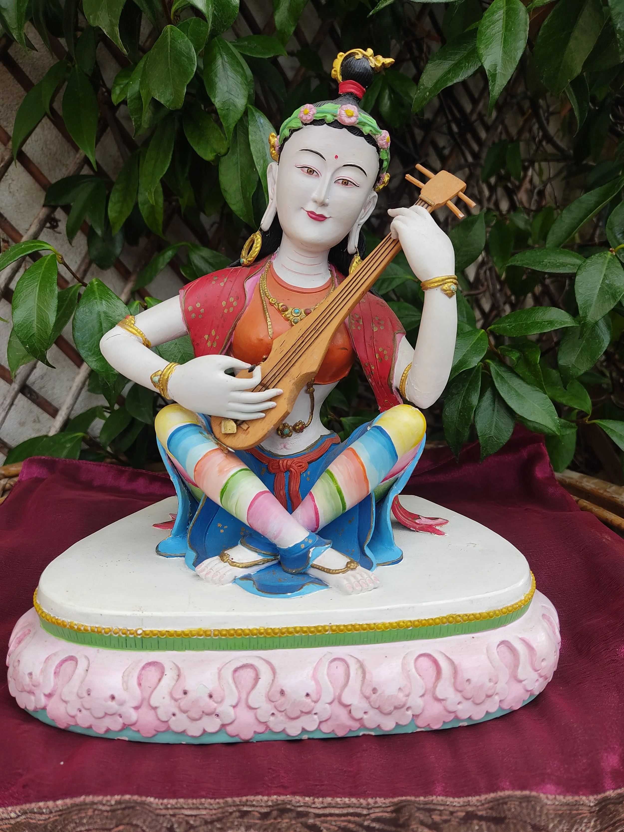 Sarasvati 25 cm.jpg