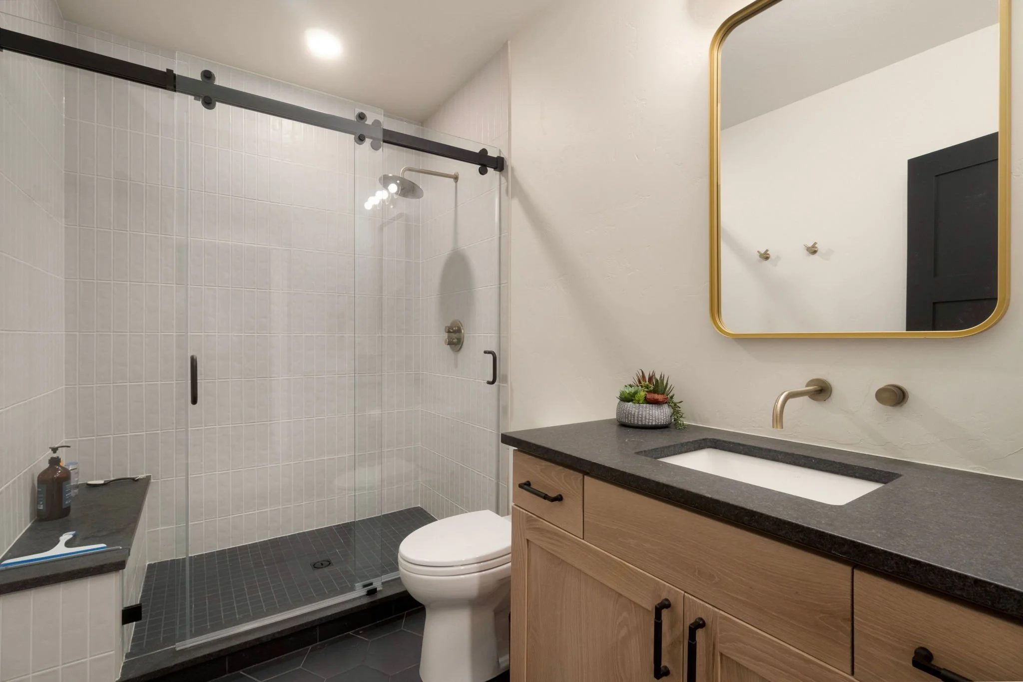 16-web-or-mls-3014 Broadwing Rd 16.jpg