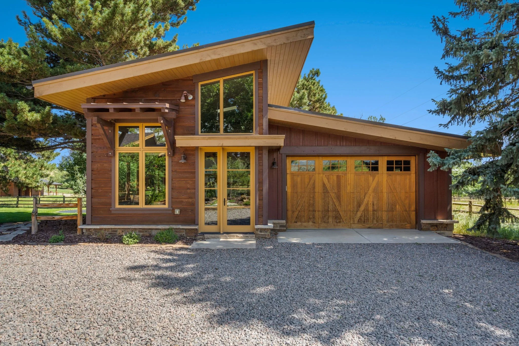3-web-or-mls-4020 Bingham Hill Rd 3.jpg
