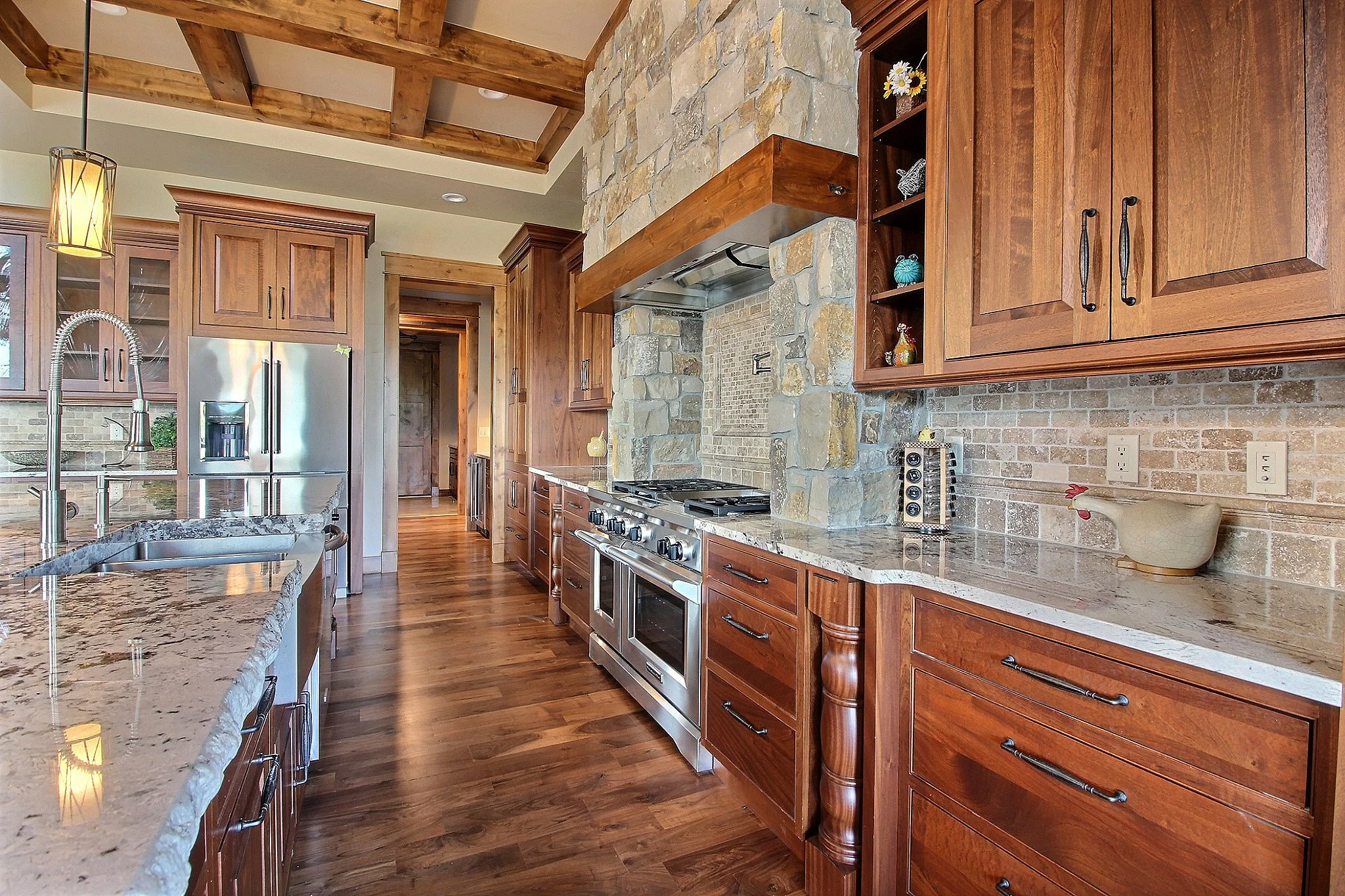 22-Kitchen.jpg