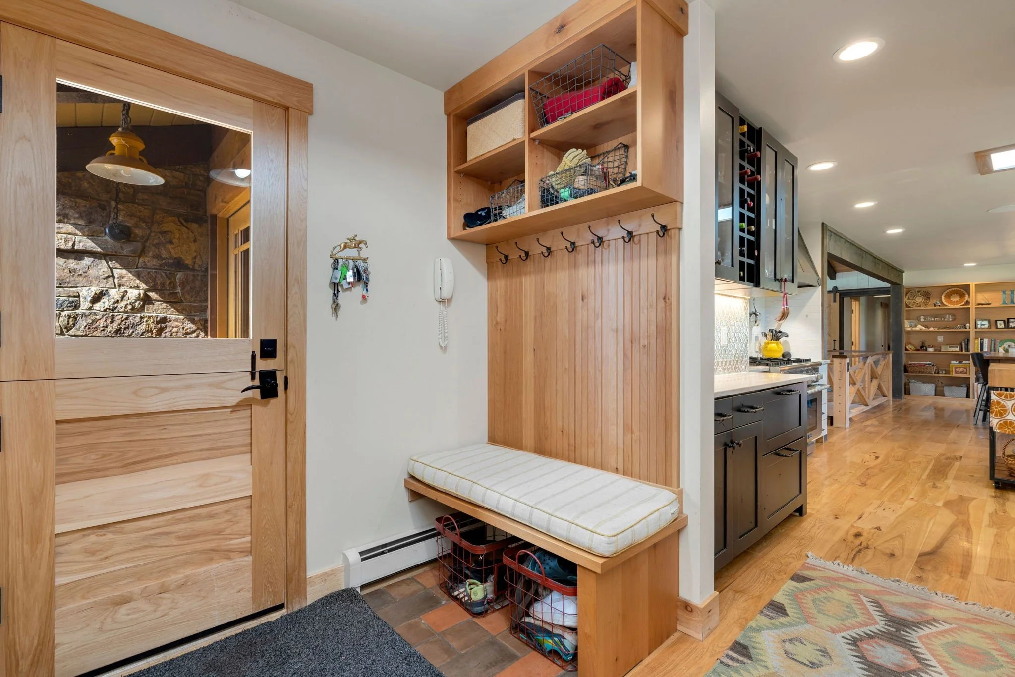 18-web-or-mls-4020 Bingham Hill Rd 18.jpg