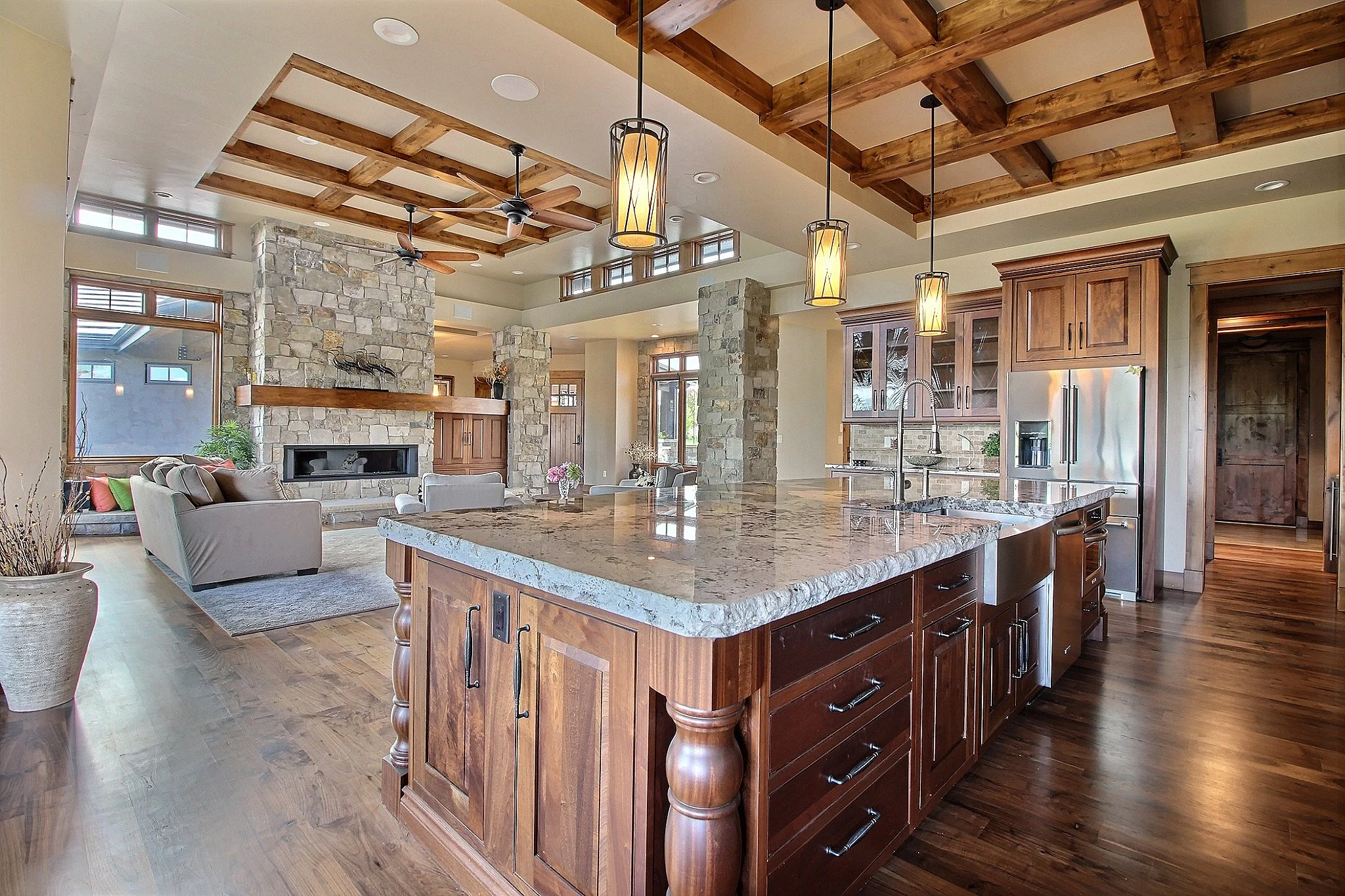 21-Kitchen.jpg