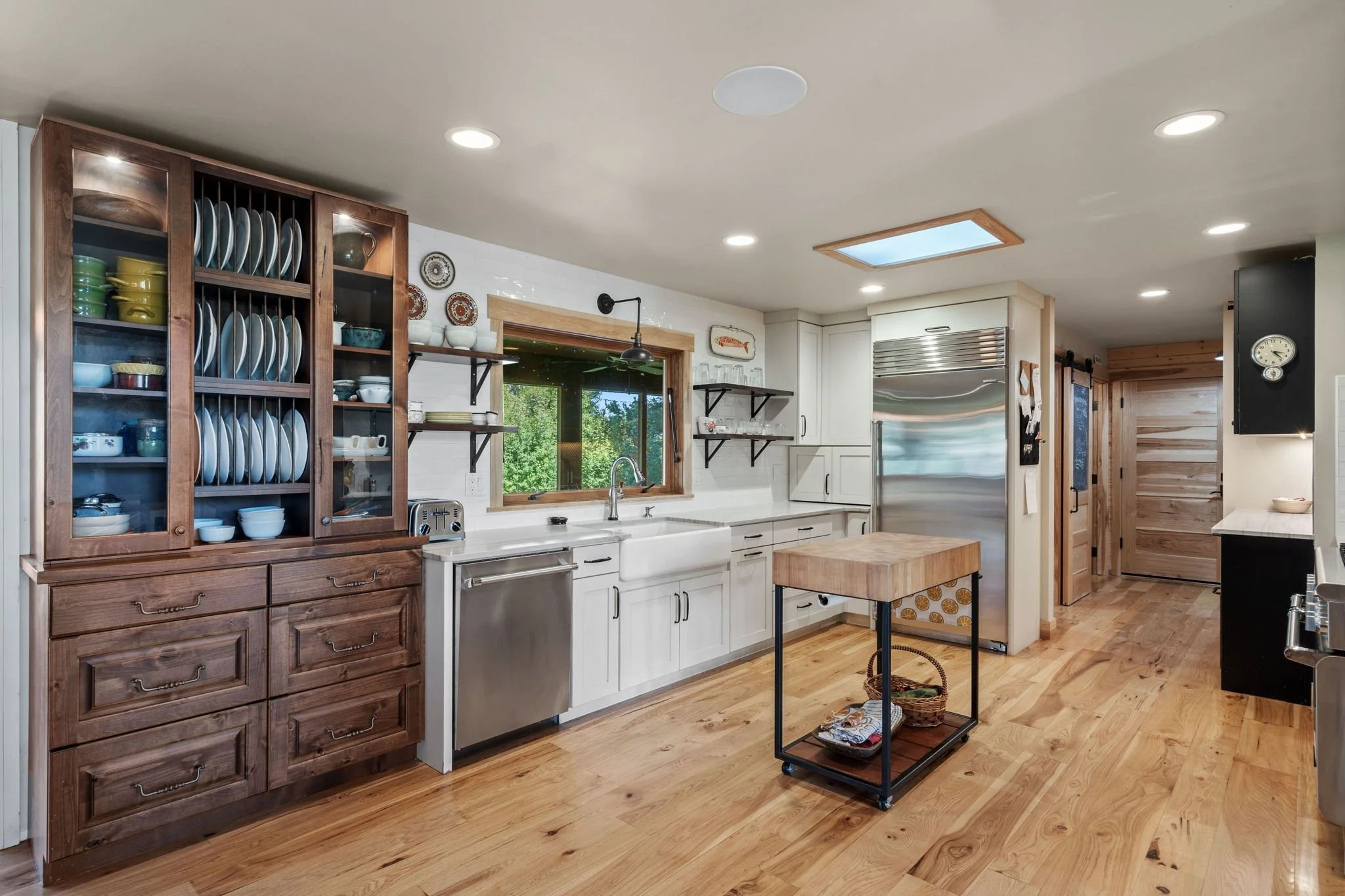 10-web-or-mls-4020 Bingham Hill Rd 10.jpg