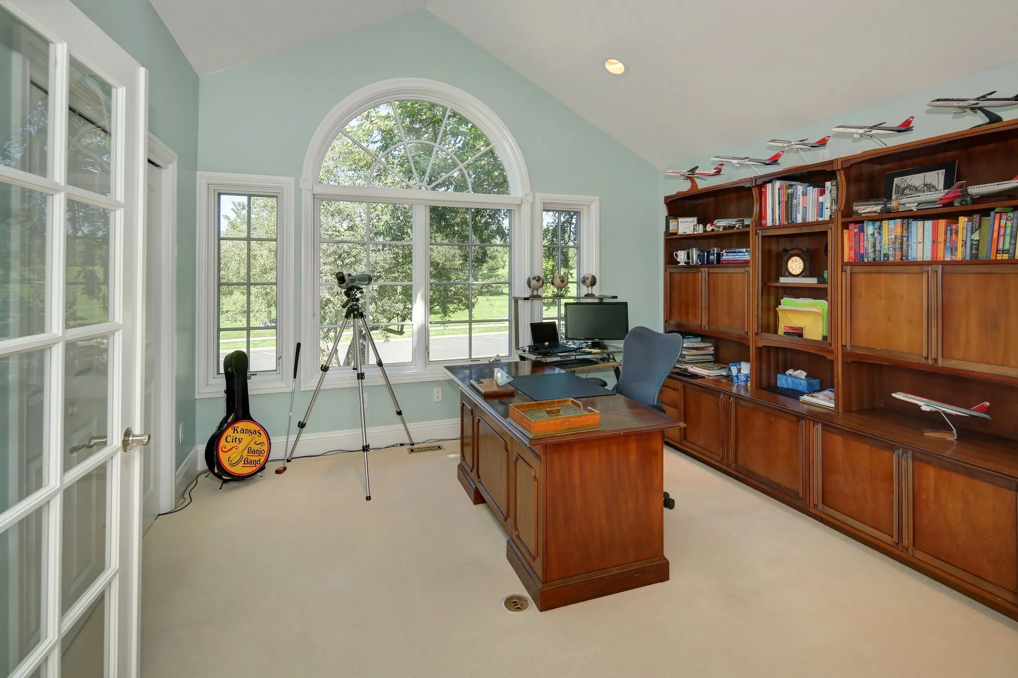 12-Office.JPG