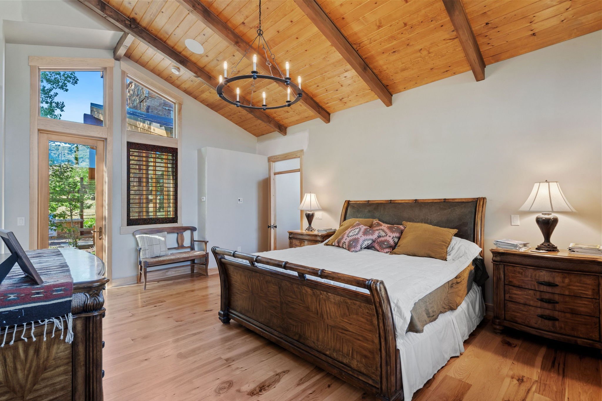 22-web-or-mls-4020 Bingham Hill Rd 22.jpg