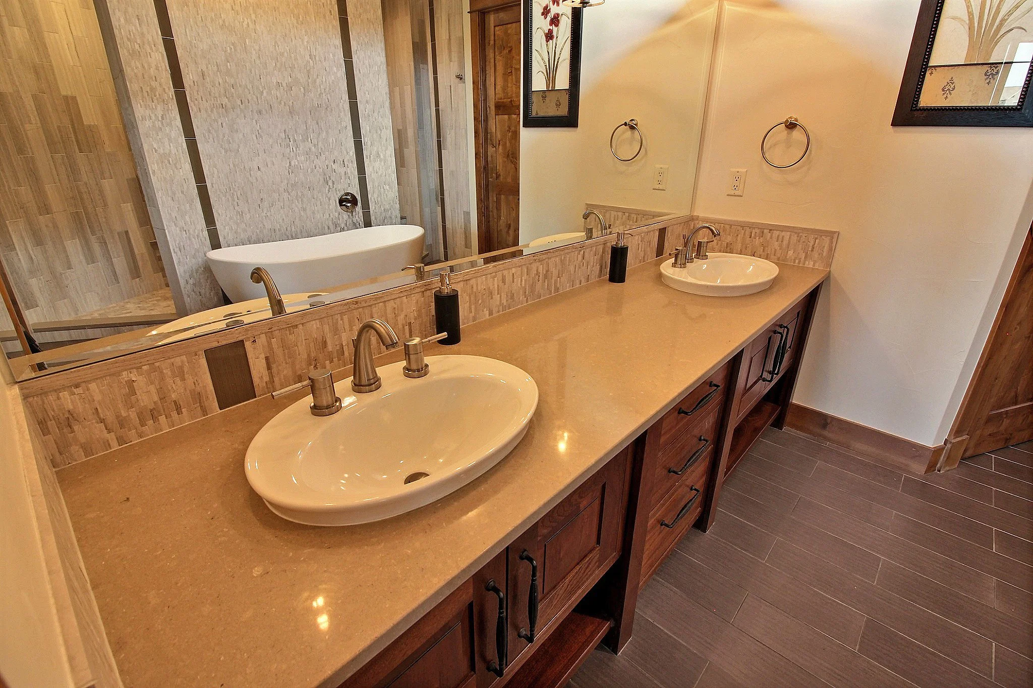 42-Master Bathroom.jpg