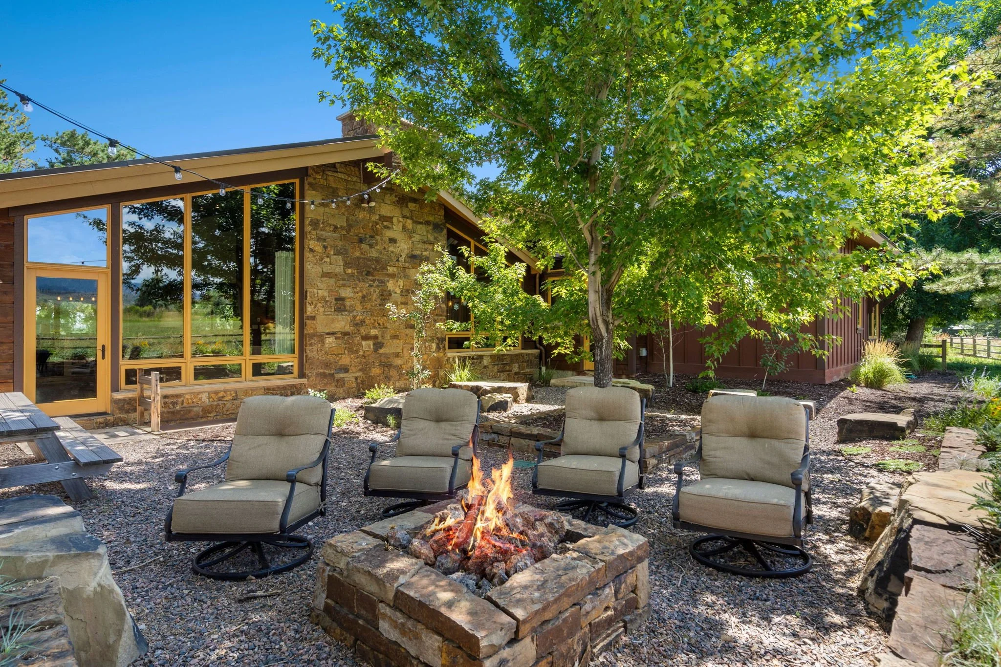 40-web-or-mls-4020 Bingham Hill Rd 40.jpg