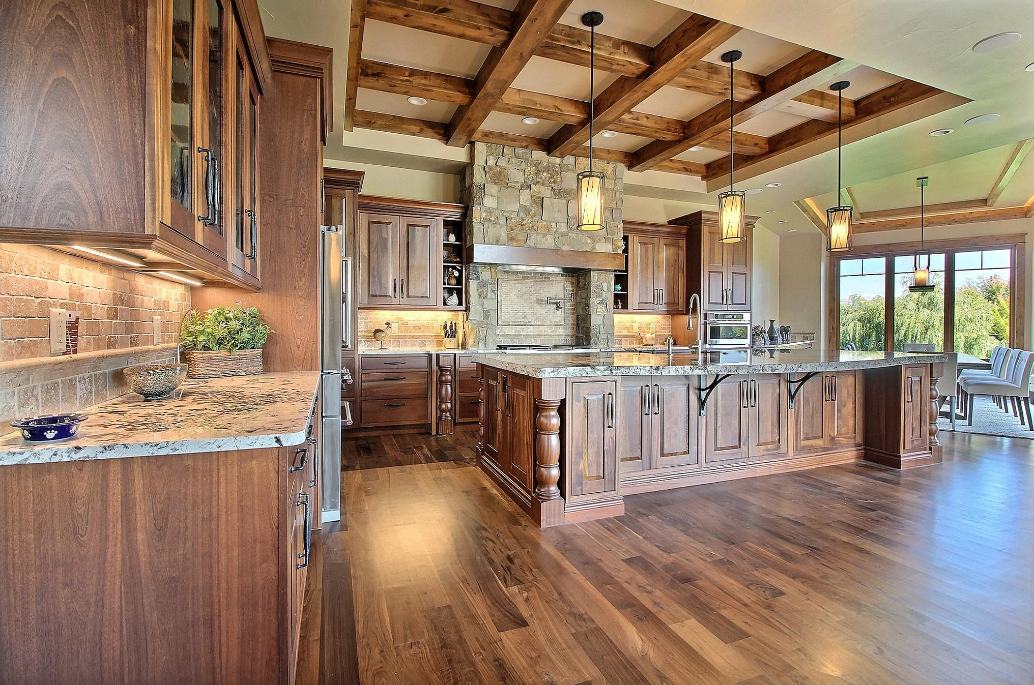 18-Kitchen.jpg