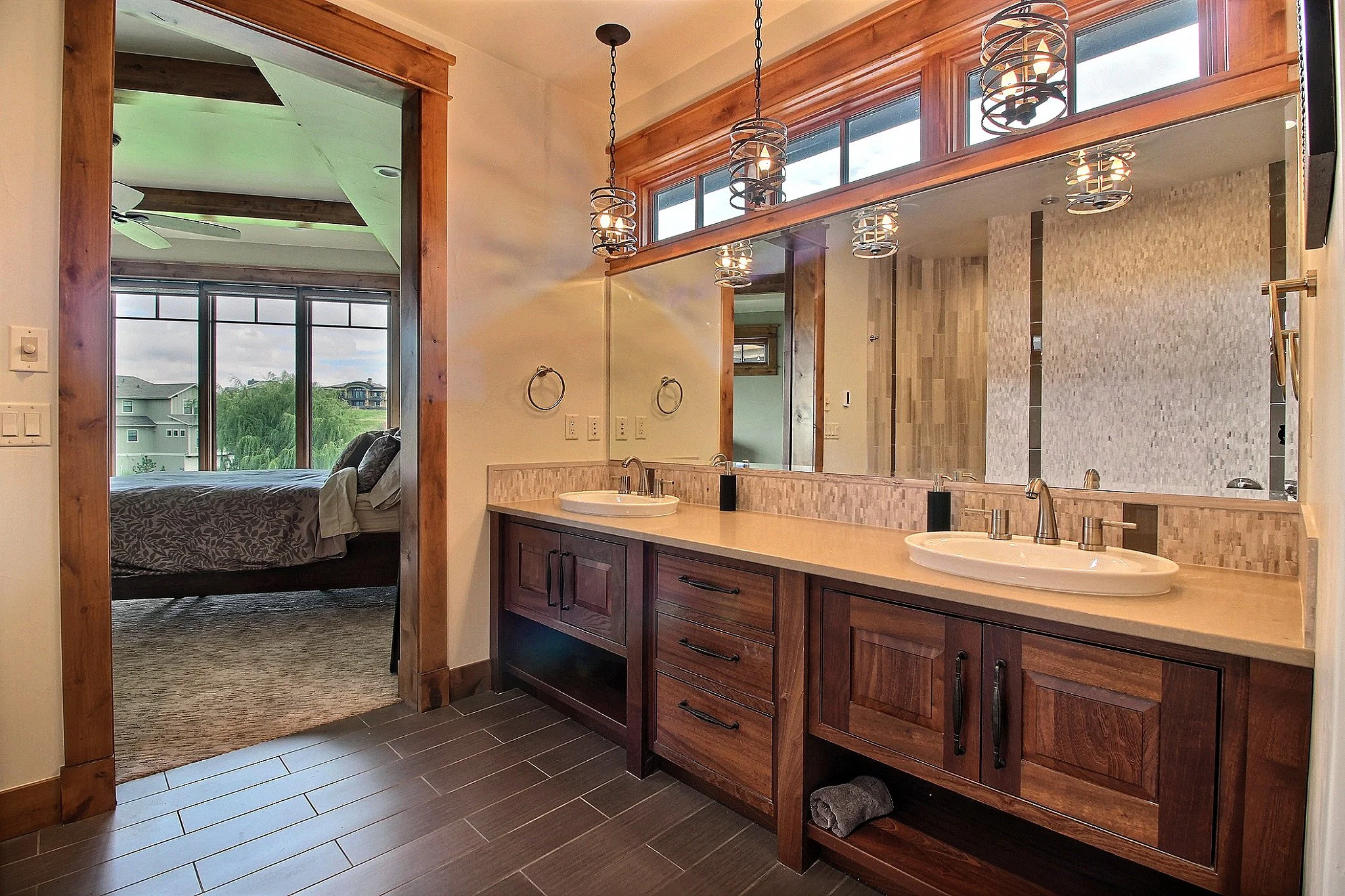 40-Master Bathroom.jpg