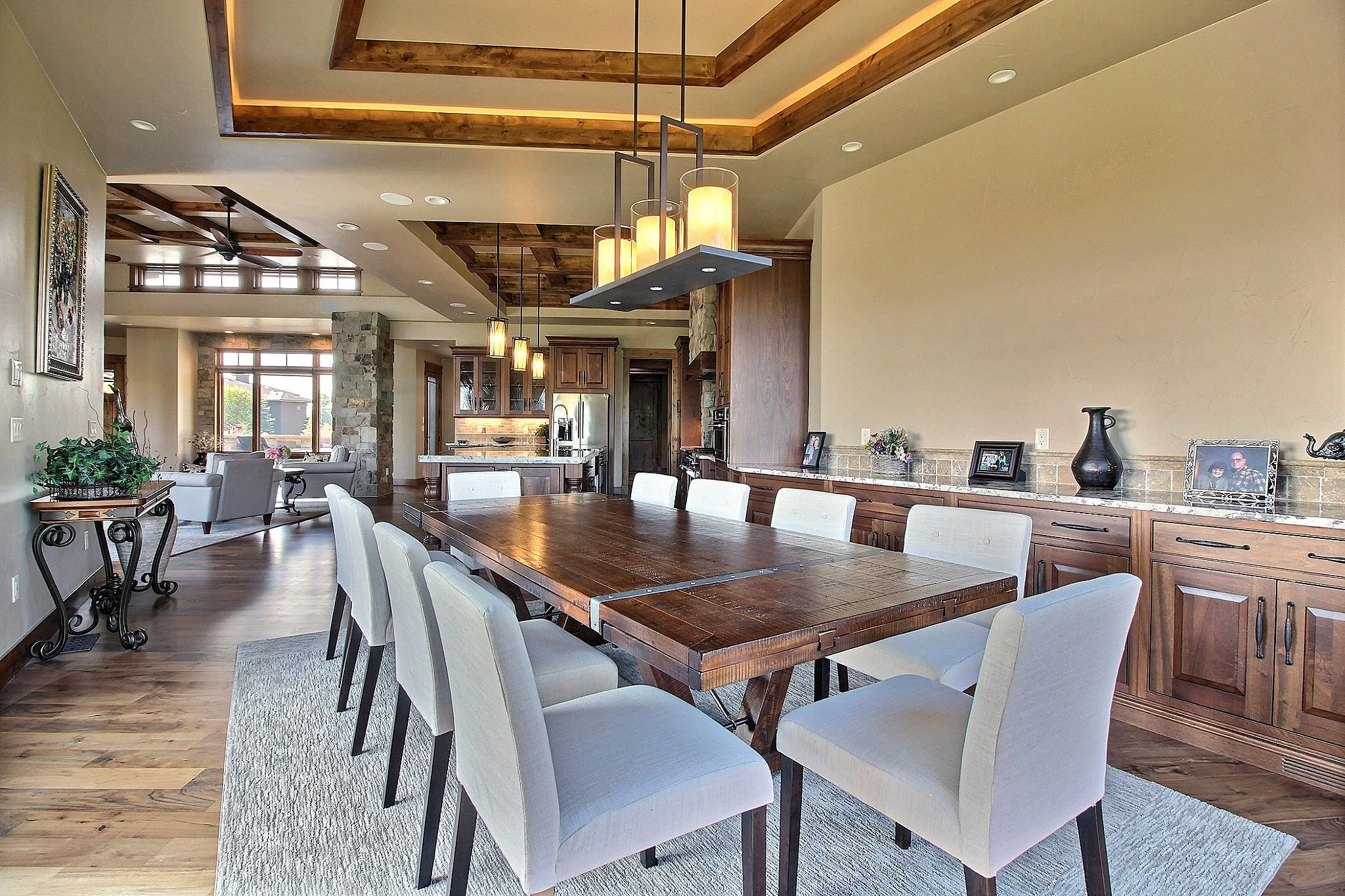 29-Dining.jpg