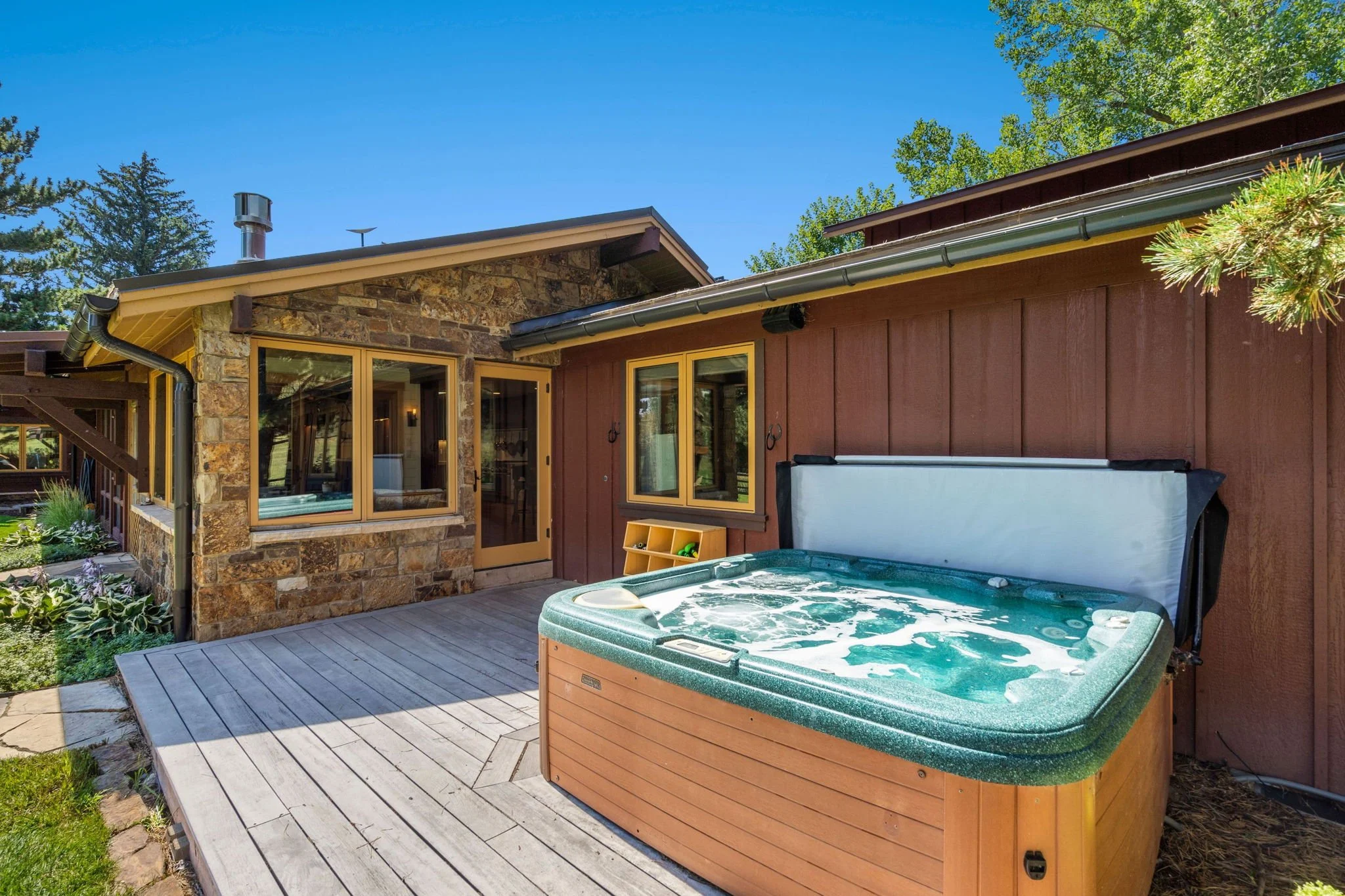 38-web-or-mls-4020 Bingham Hill Rd 38.jpg