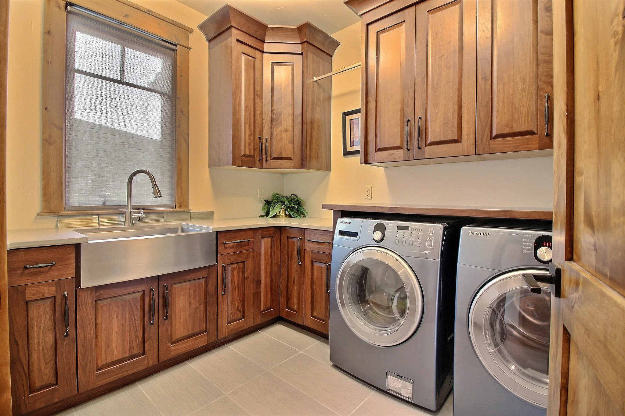 33-Laundry Room.jpg