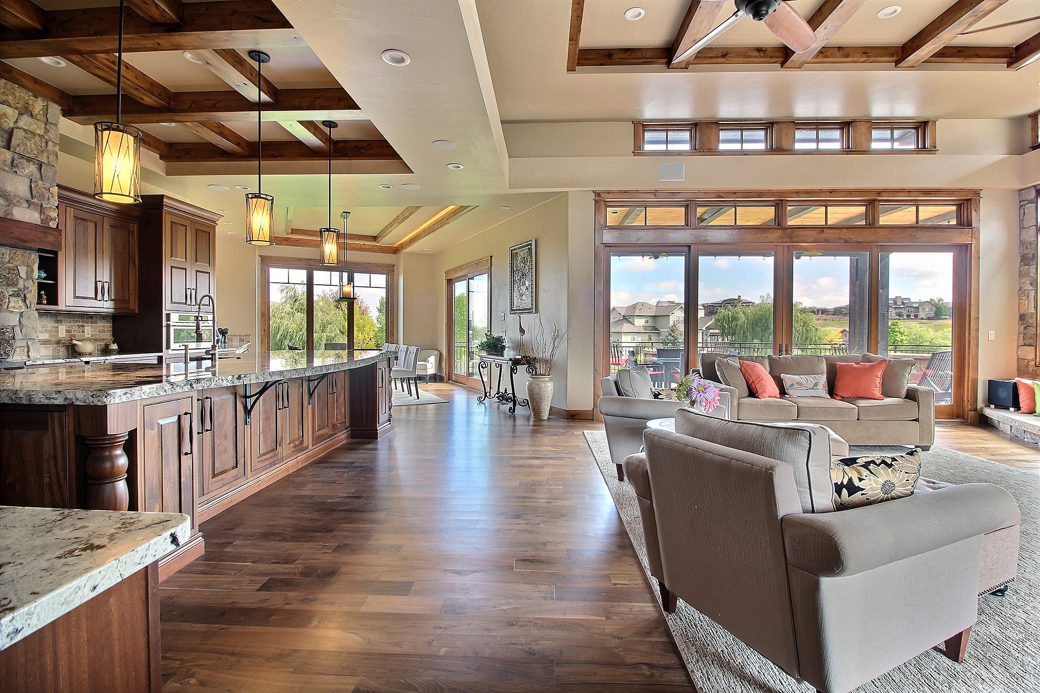 16-Living Room.jpg