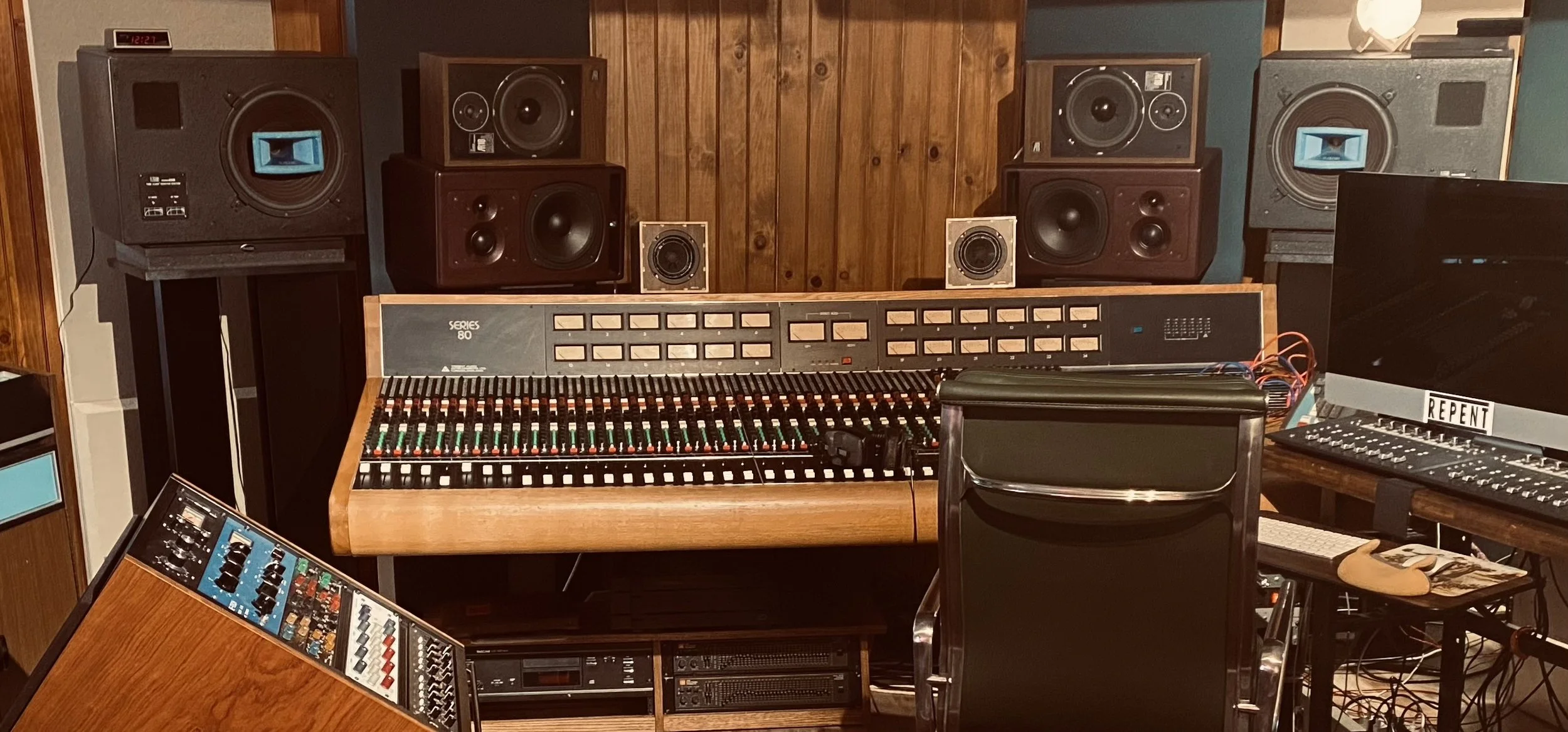 Vintage '79 Trident 80