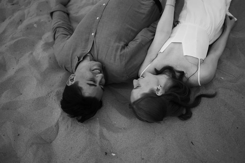 North_Avenue_Beach_Engagement_Session-1 (26).jpg