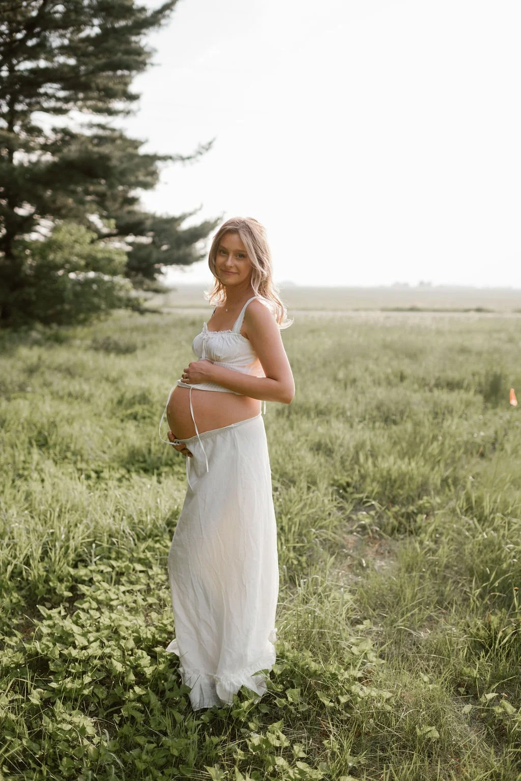 Country_Maternity_Session_Illinois_Dekalb (6).jpg