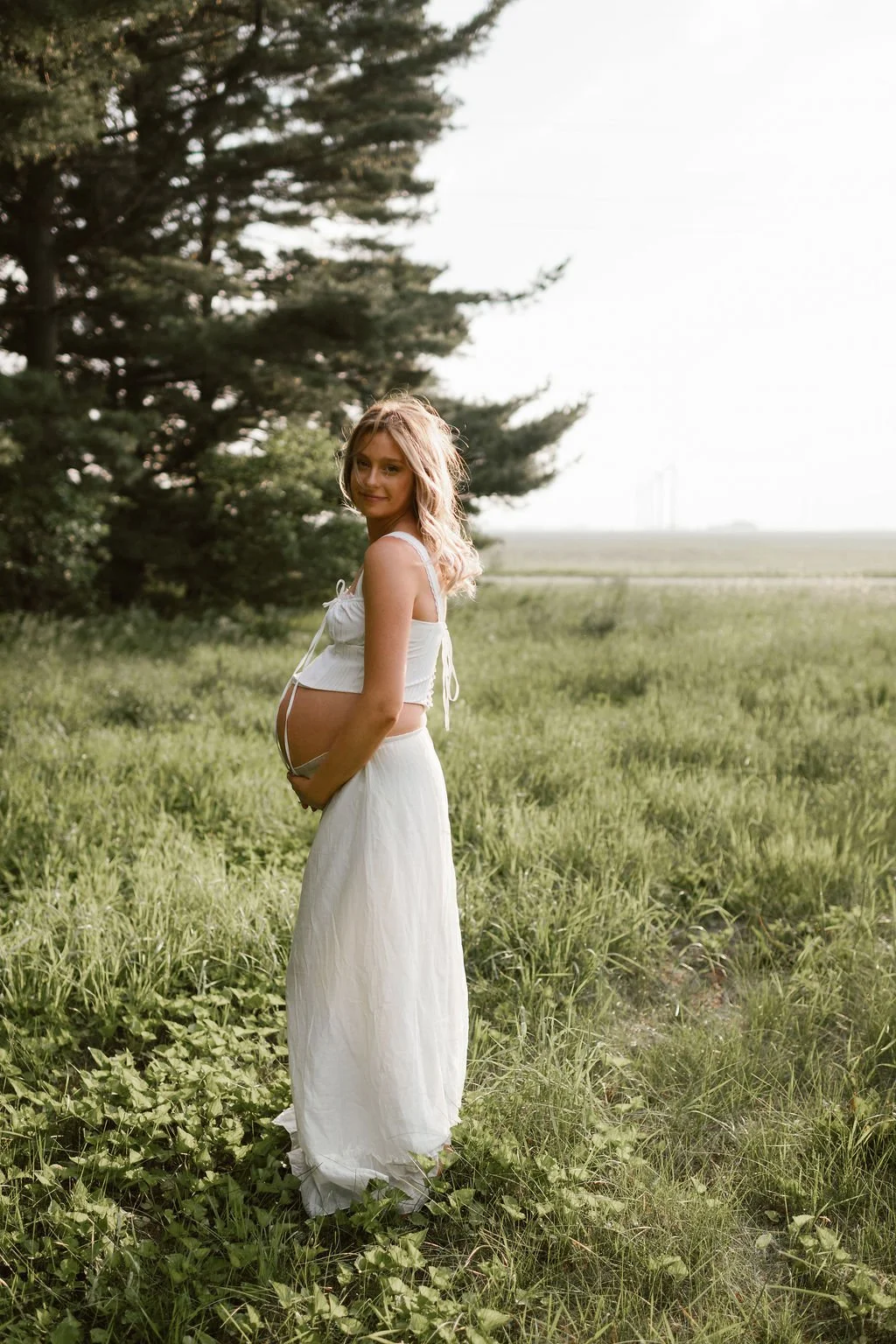 Country_Maternity_Session_Illinois_Dekalb (5).jpg