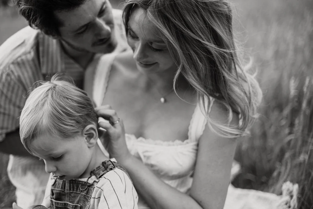 Country_Maternity_Session_Illinois_Dekalb (81).jpg