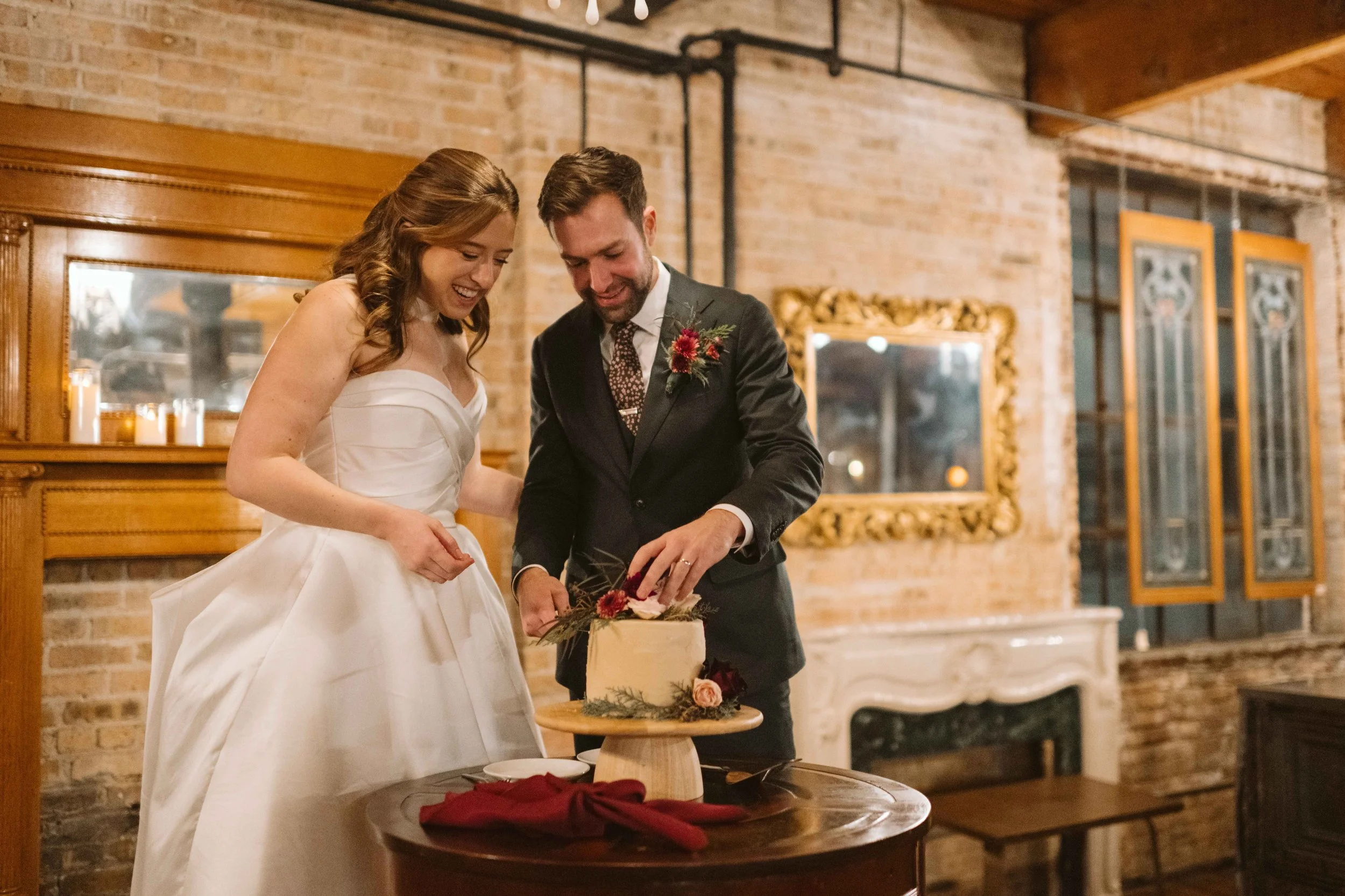 salvage one Chicago bride and groom cutting their wedding cake