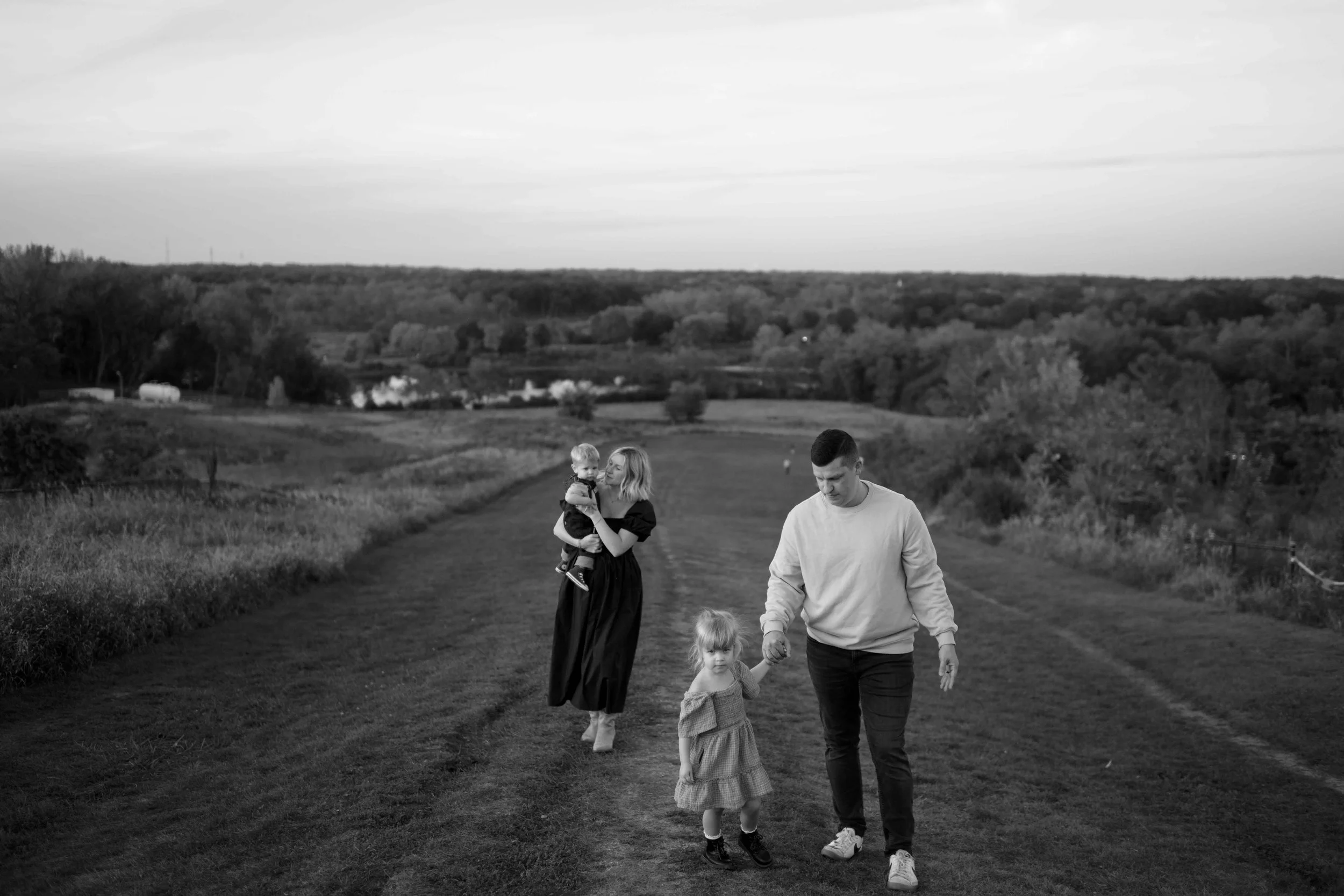 Blackwell-Forest-Preserve-Wheaton-IL-Family-Photos (57).jpg