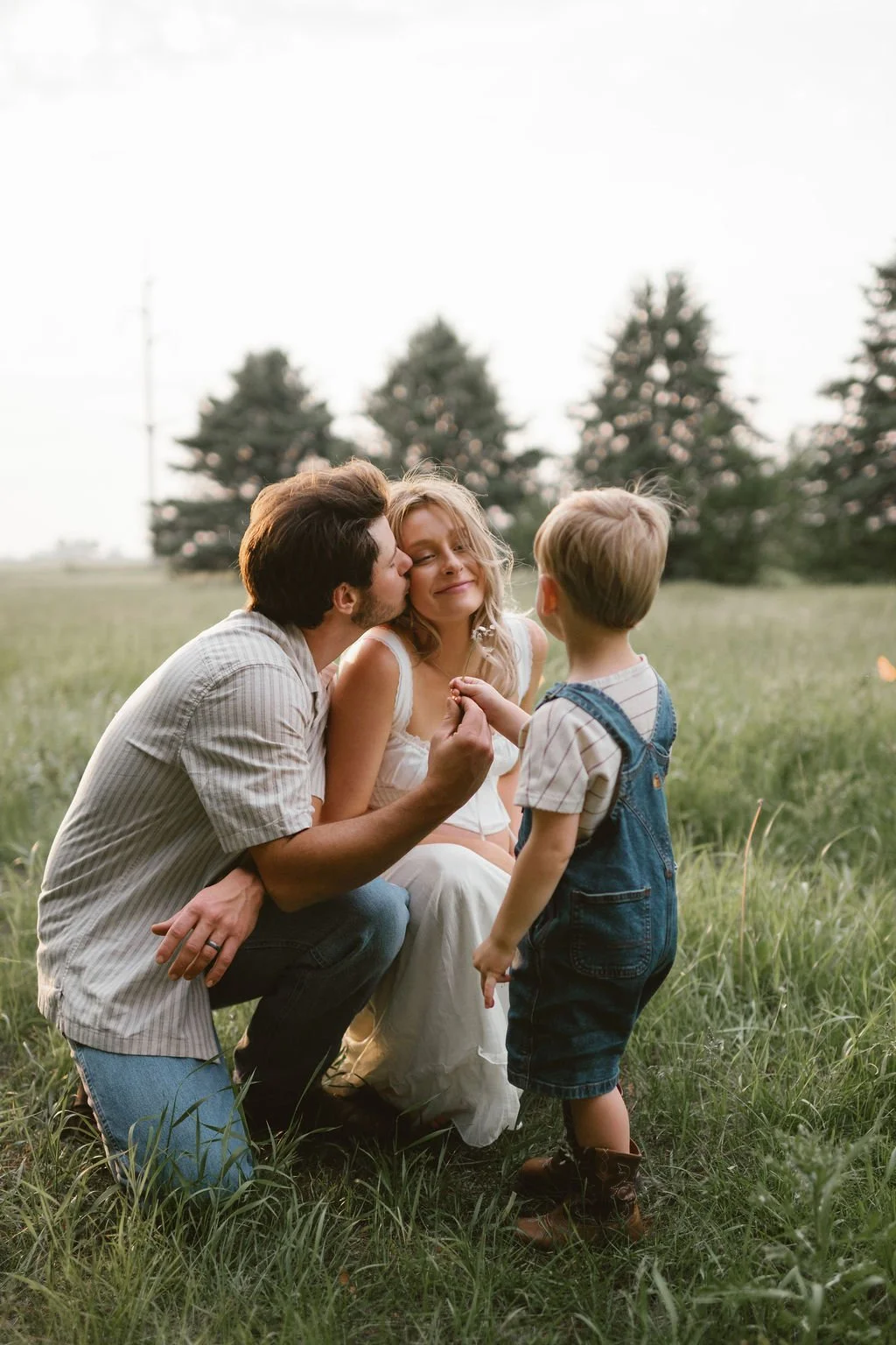 Country_Maternity_Session_Illinois_Dekalb (62).jpg
