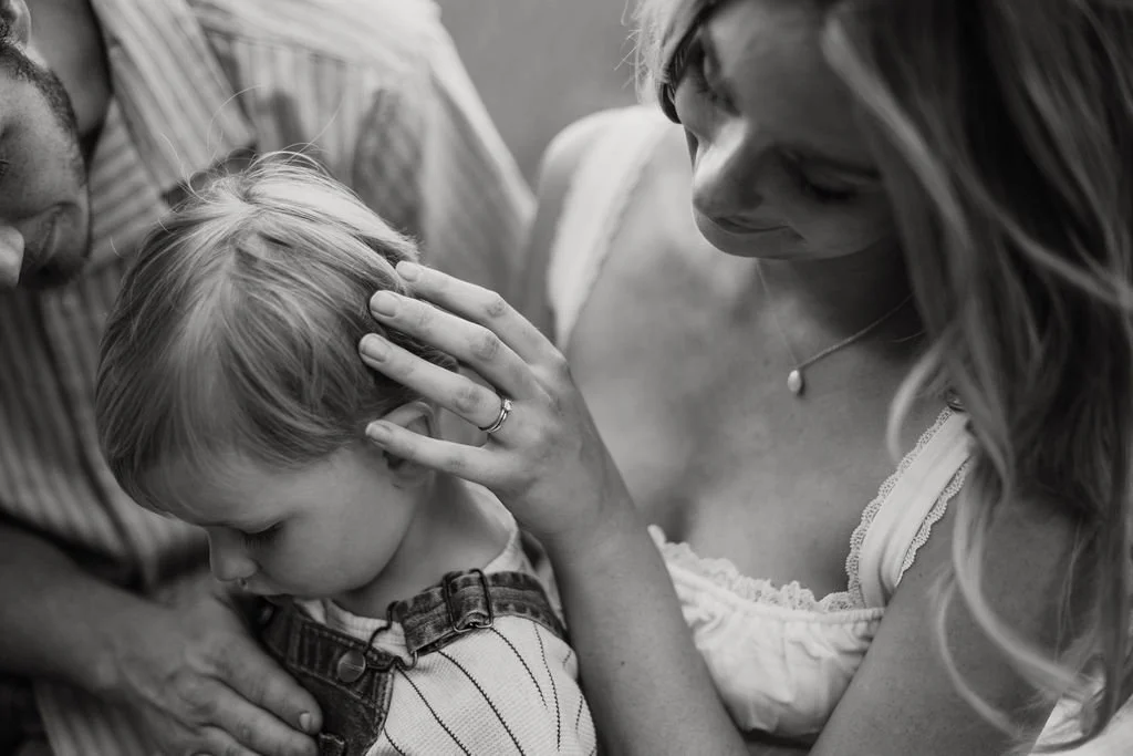 Country_Maternity_Session_Illinois_Dekalb (79).jpg