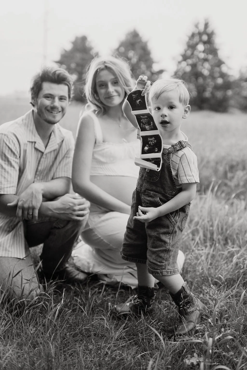 Country_Maternity_Session_Illinois_Dekalb (63).jpg