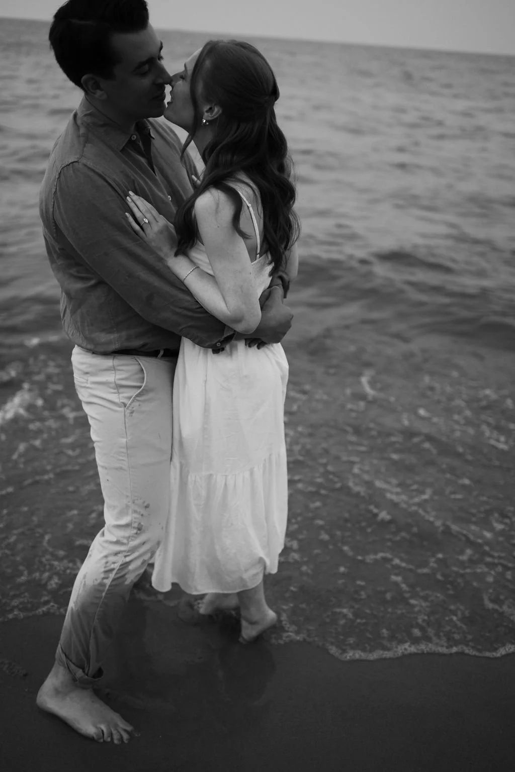 North_Avenue_Beach_Engagement_Session-1 (33).jpg
