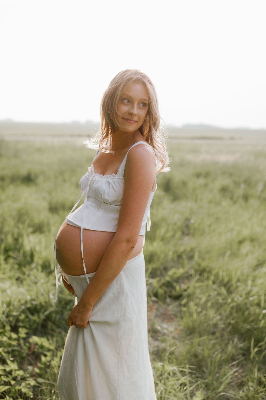 Country_Maternity_Session_Illinois_Dekalb (7).jpg