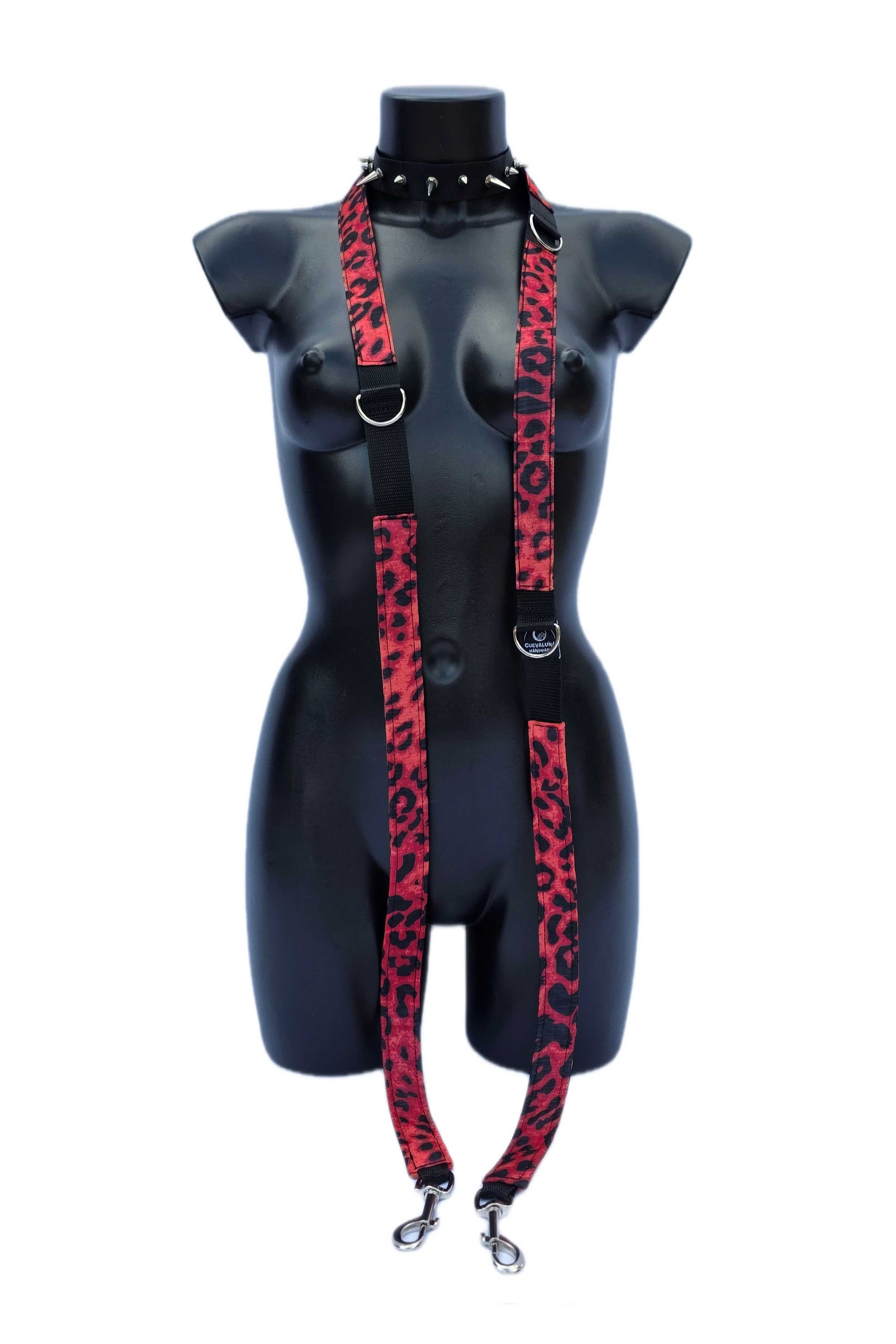 CORREA MULTIPOSICIÓN LEOPARDO ROJO