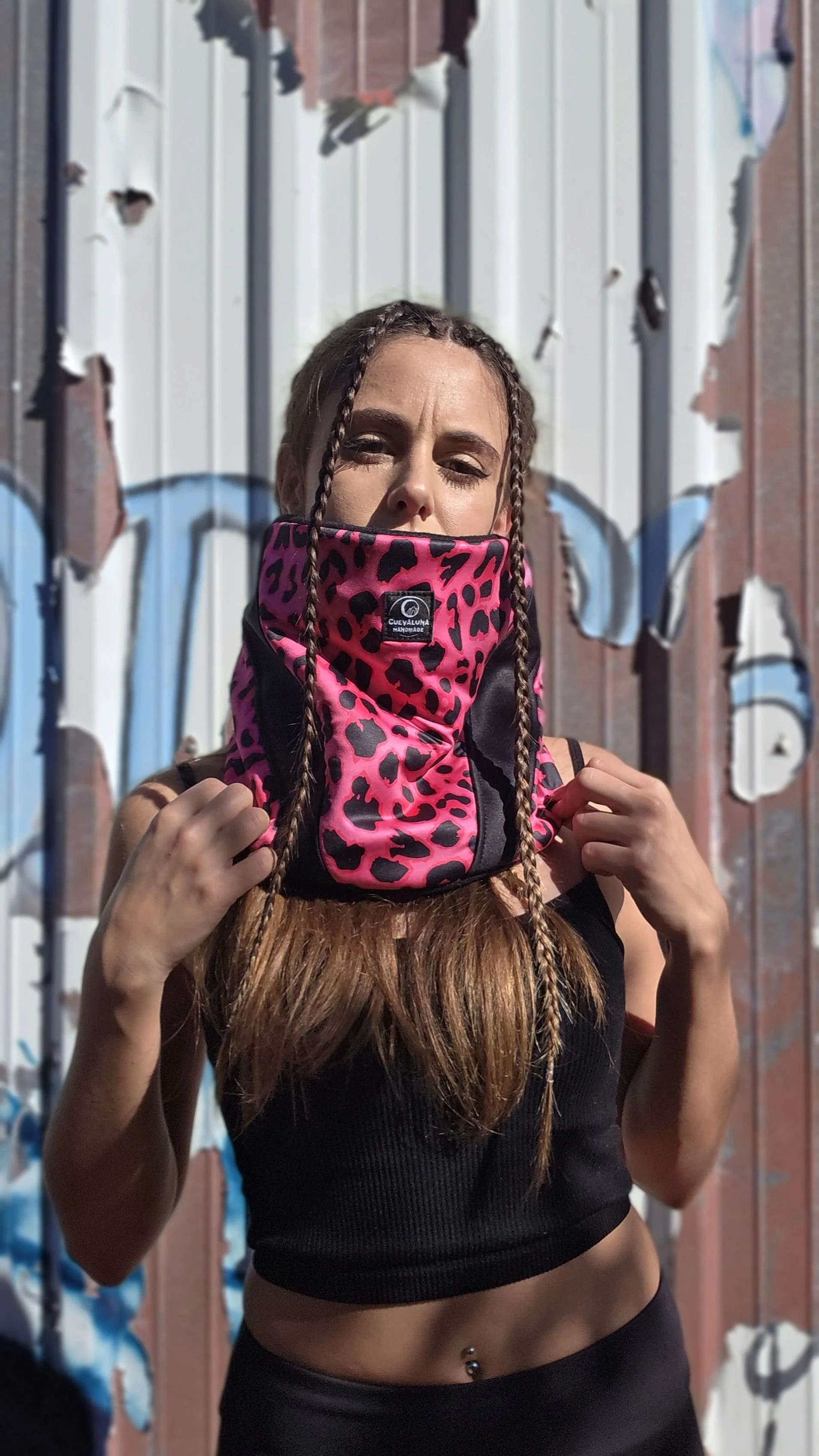 CUELLO○LEOPARDO FUCSIA CON FRANJA LATERAL○