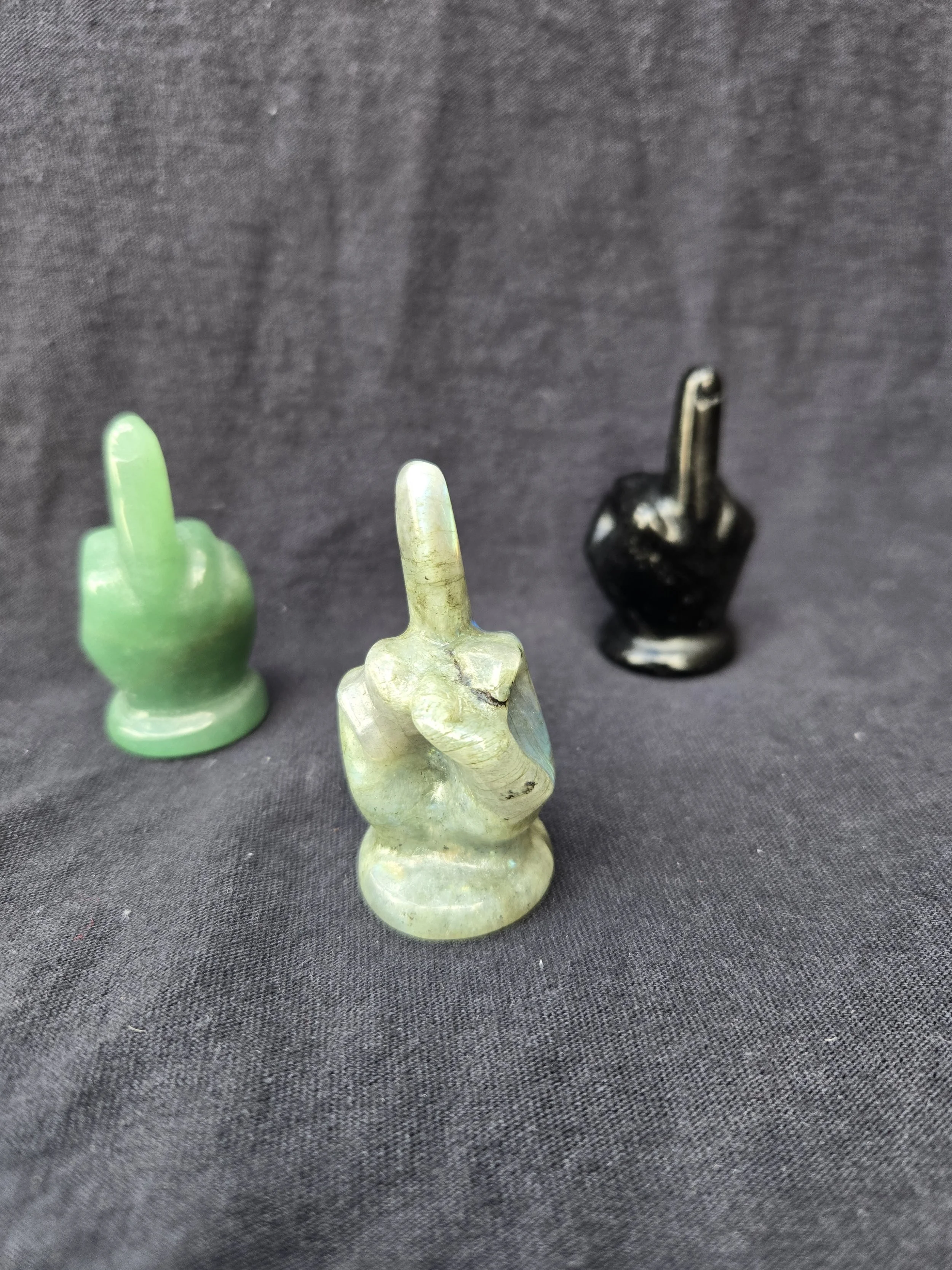 Middle Finger Carving 3"