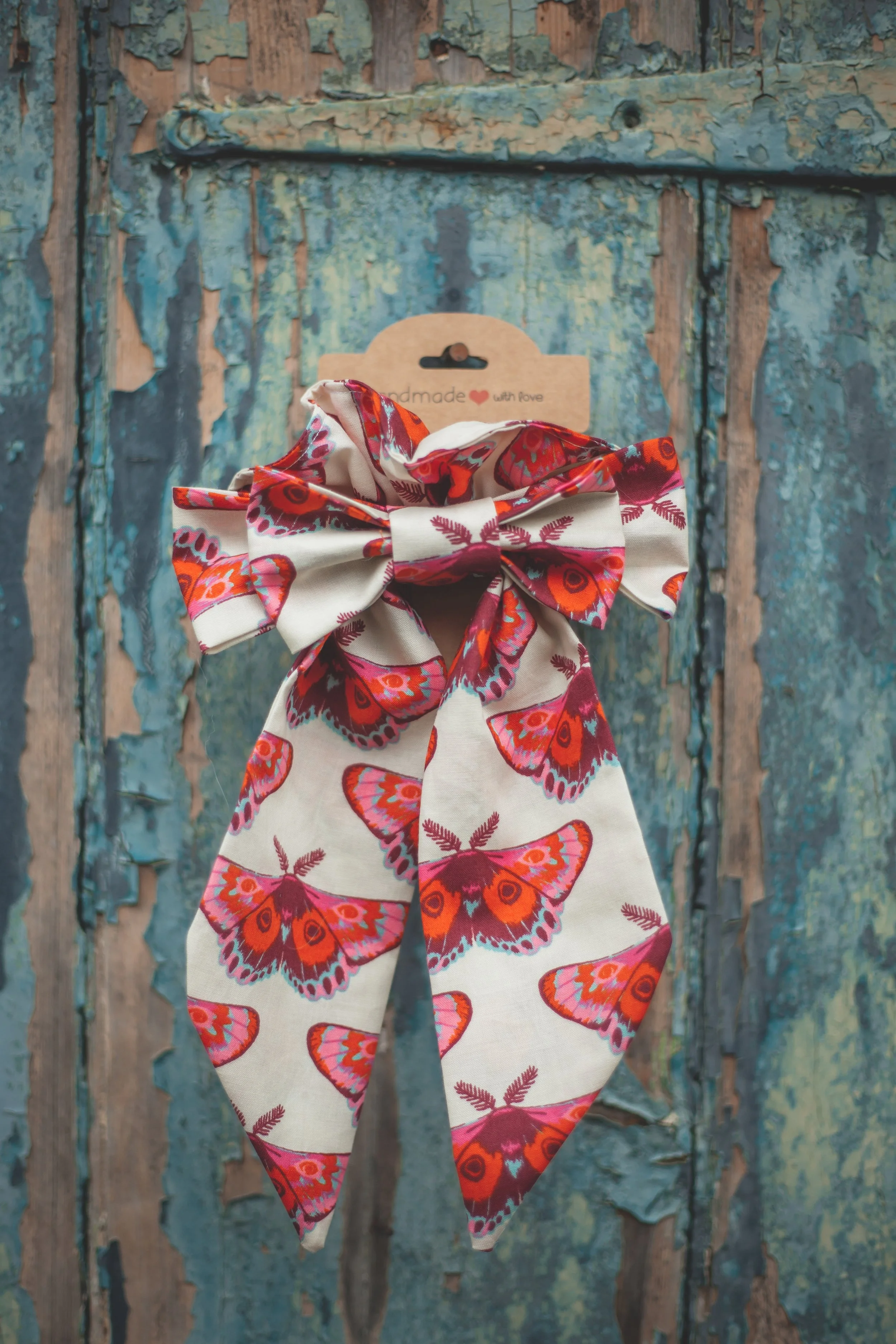 Red and Pink Moth Graphic Bow and Scrunchie Set